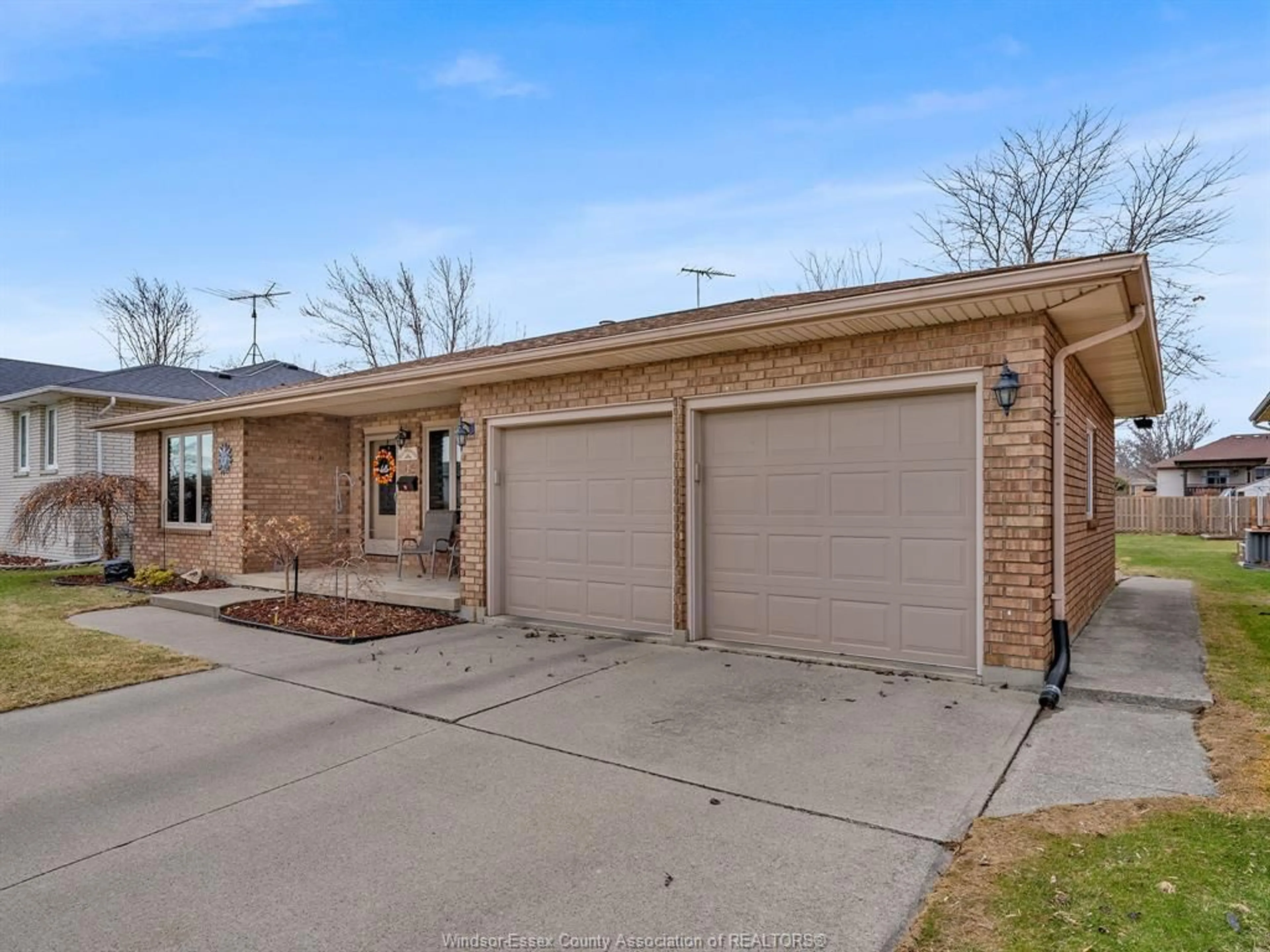 Home with brick exterior material, street for 45 Sherwood, Leamington Ontario N8H 4V1