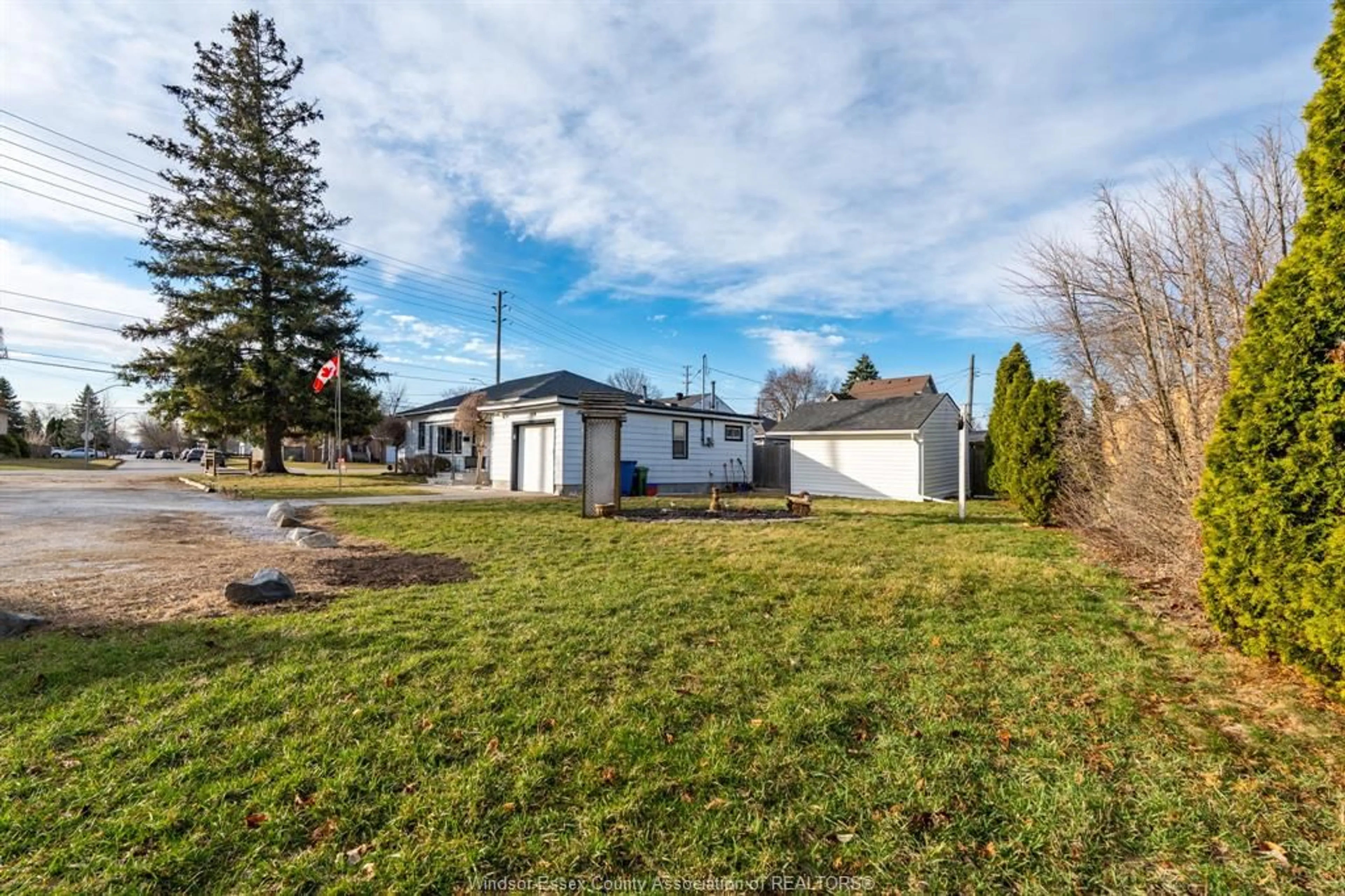 A pic from outside/outdoor area/front of a property/back of a property/a pic from drone, street for 4498 GRAND MARAIS Rd, Windsor Ontario N8W 1X7