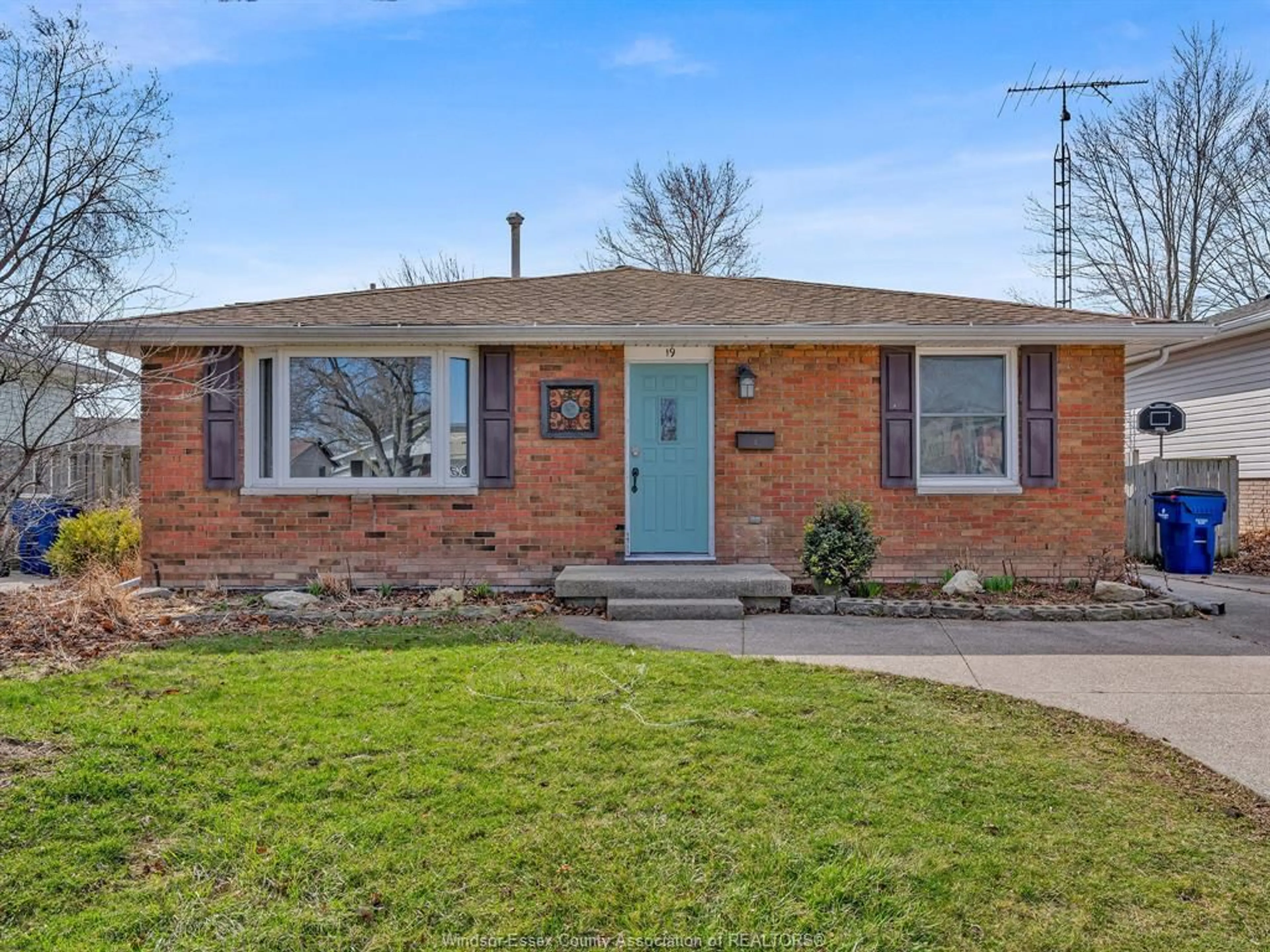 Home with brick exterior material, street for 19 Pearl St, Tilbury Ontario N0P 2L0