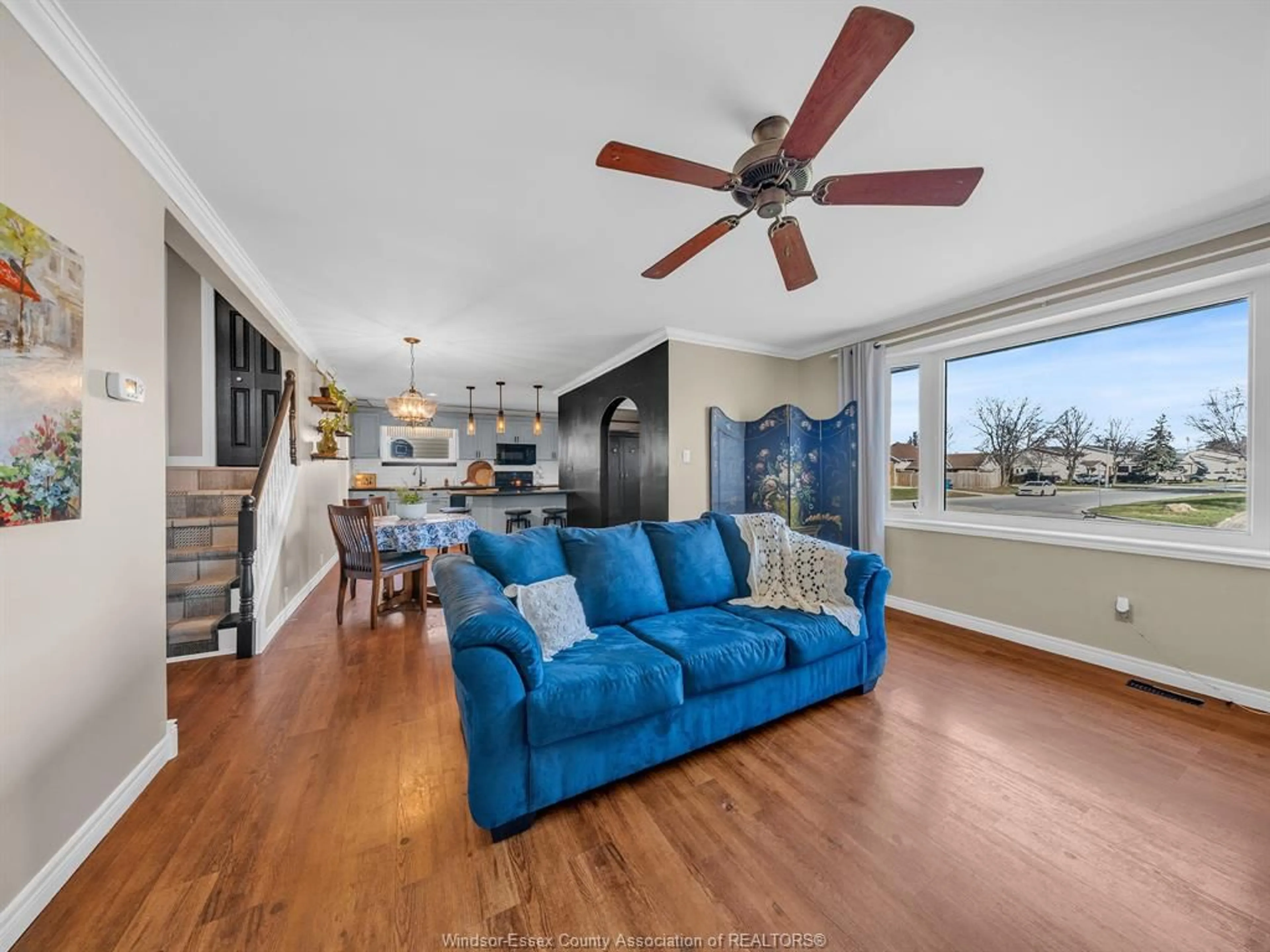 Living room with furniture, unknown for 19 Pearl St, Tilbury Ontario N0P 2L0