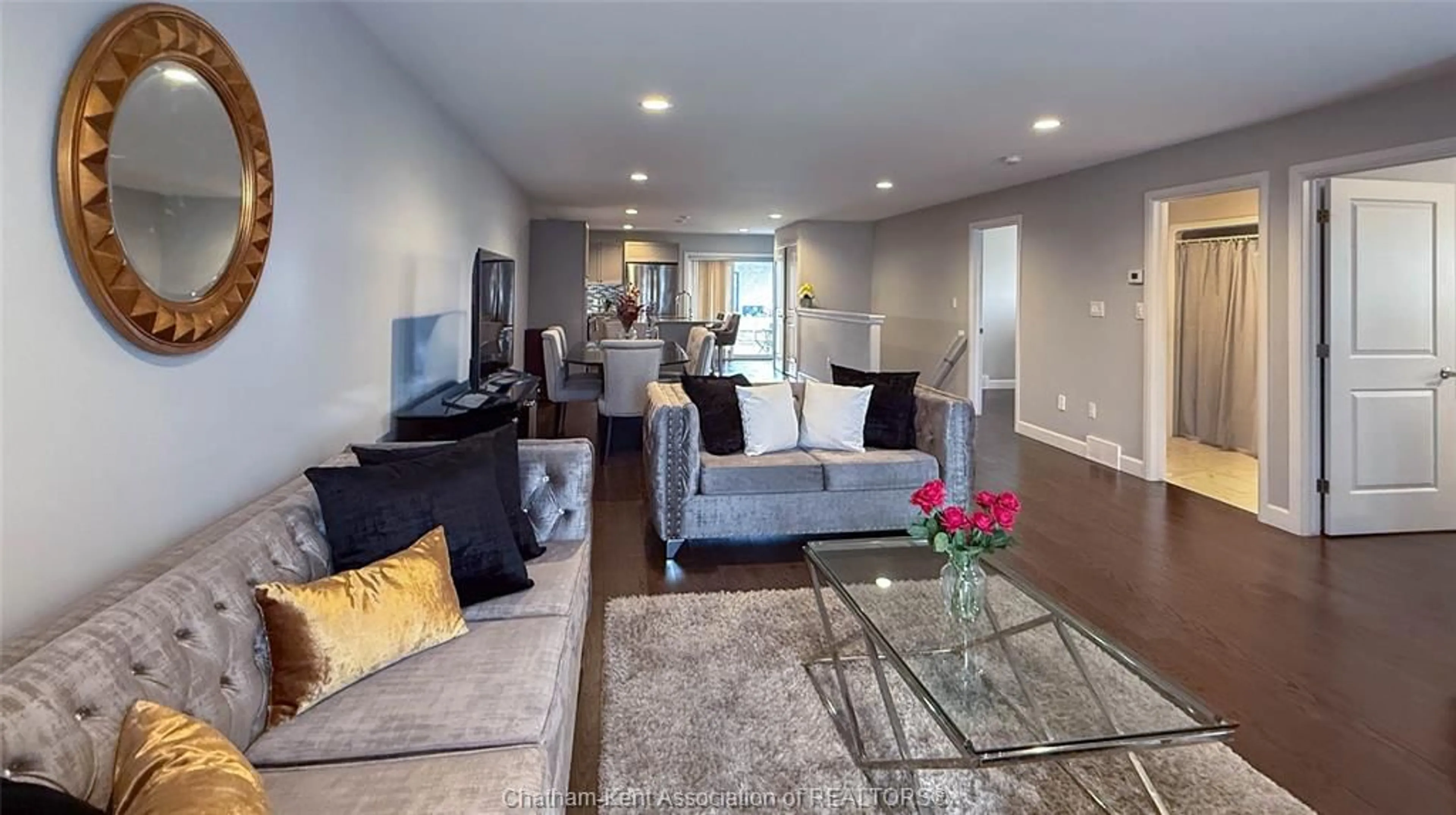 Living room with furniture, unknown for 224 Manning Dr, Chatham Ontario N7M 0S5