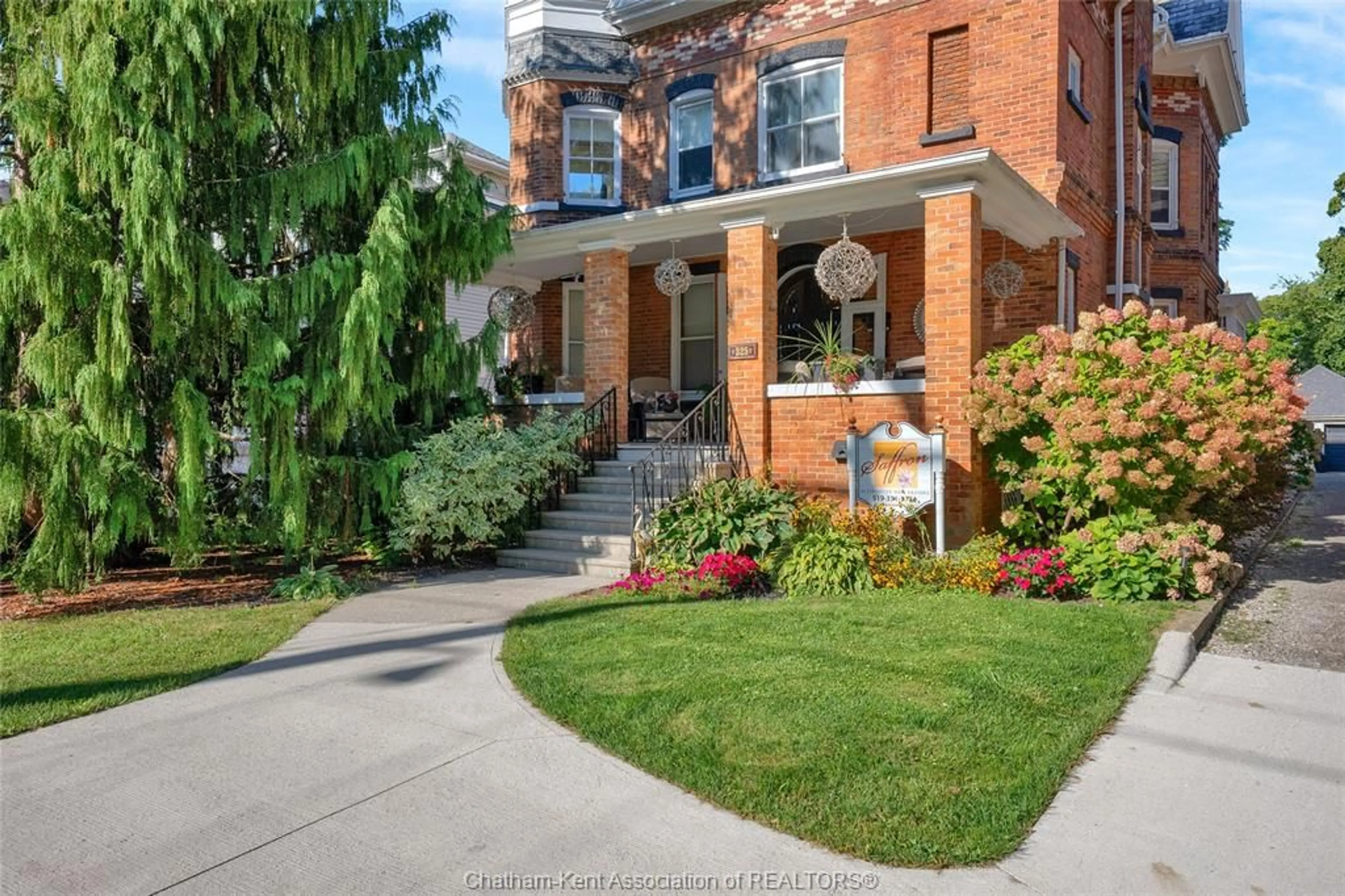 Home with brick exterior material, street for 325 Wellington St, Chatham Ontario N7M 1K2
