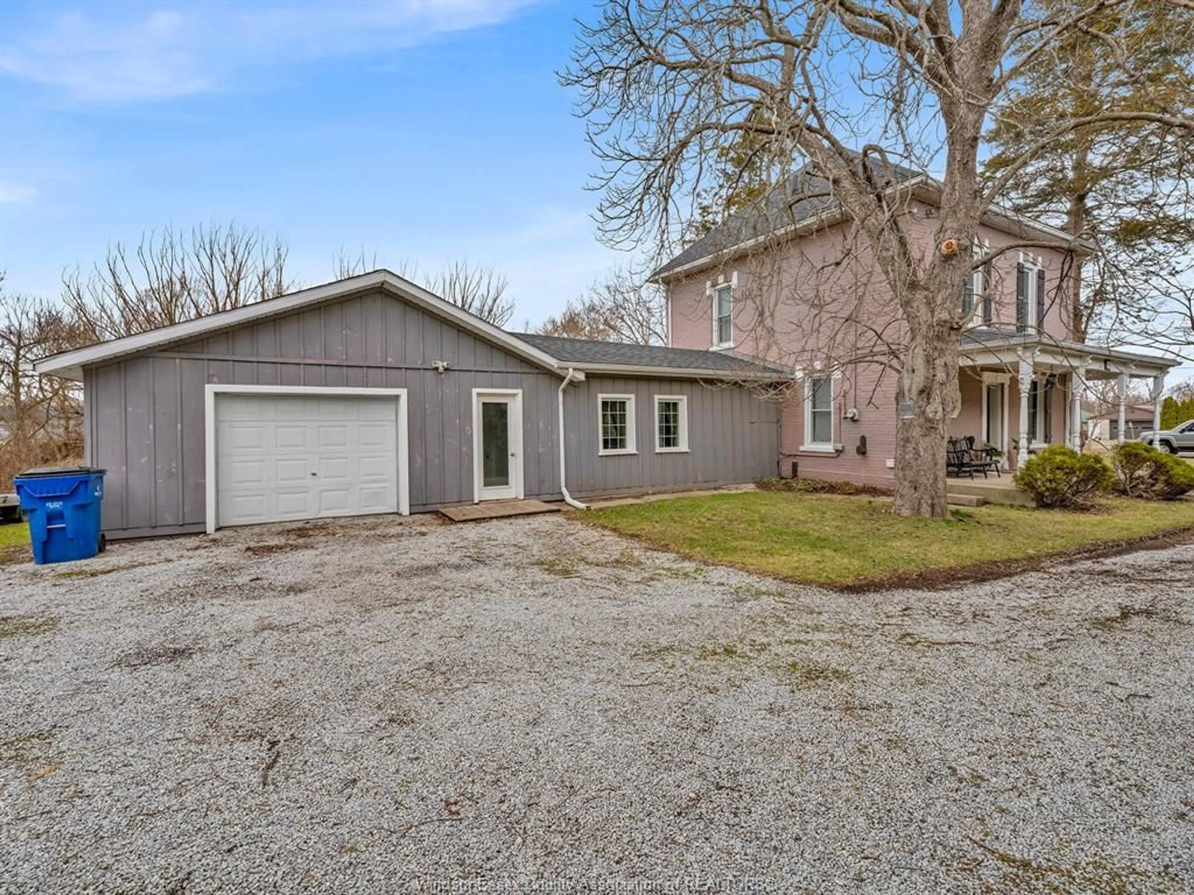 A pic from outside/outdoor area/front of a property/back of a property/a pic from drone, street for 82 BUCHANAN, Wheatley Ontario N0P 2P0