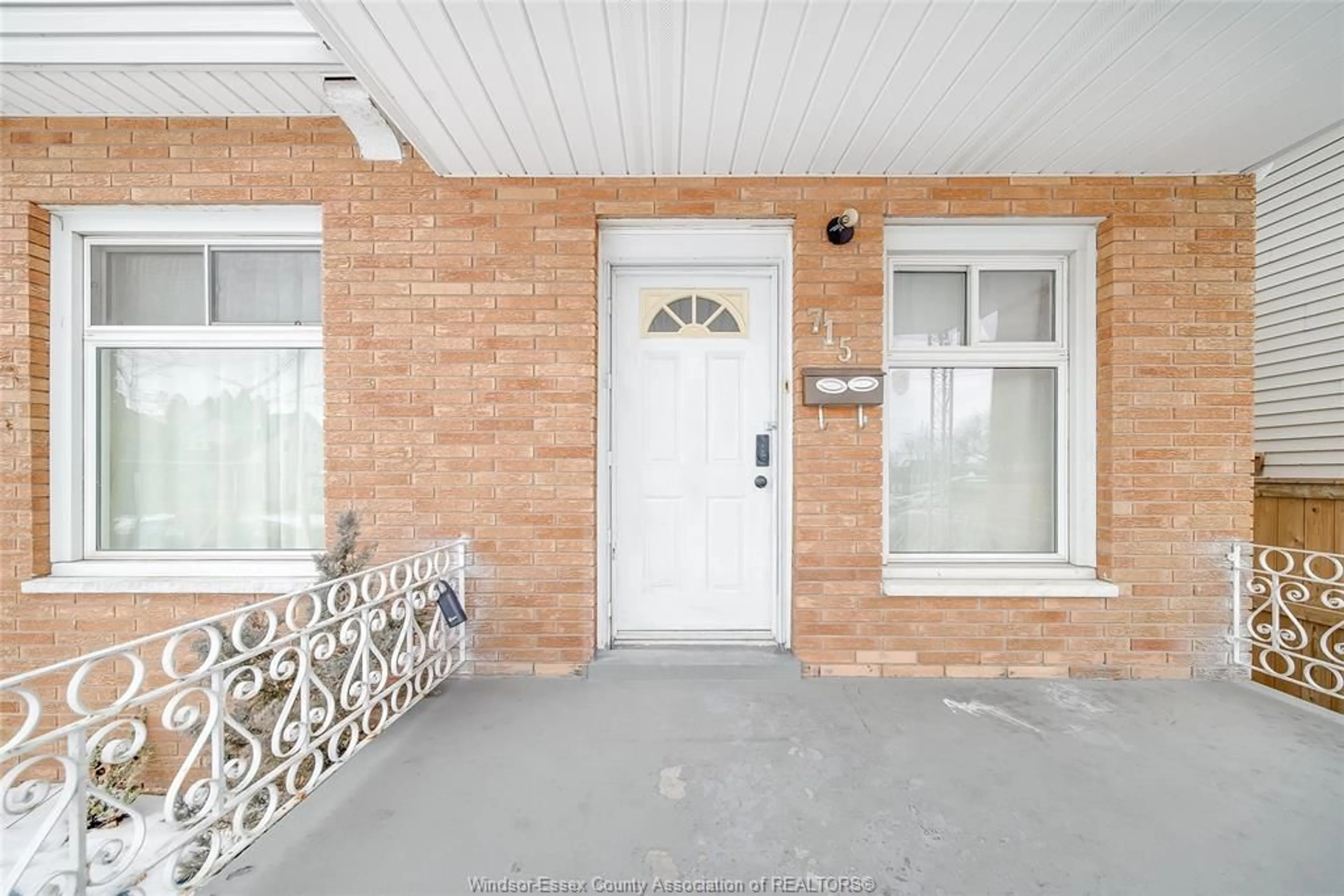 Unknown for 715 AYLMER Ave, Windsor Ontario N9A 1V2