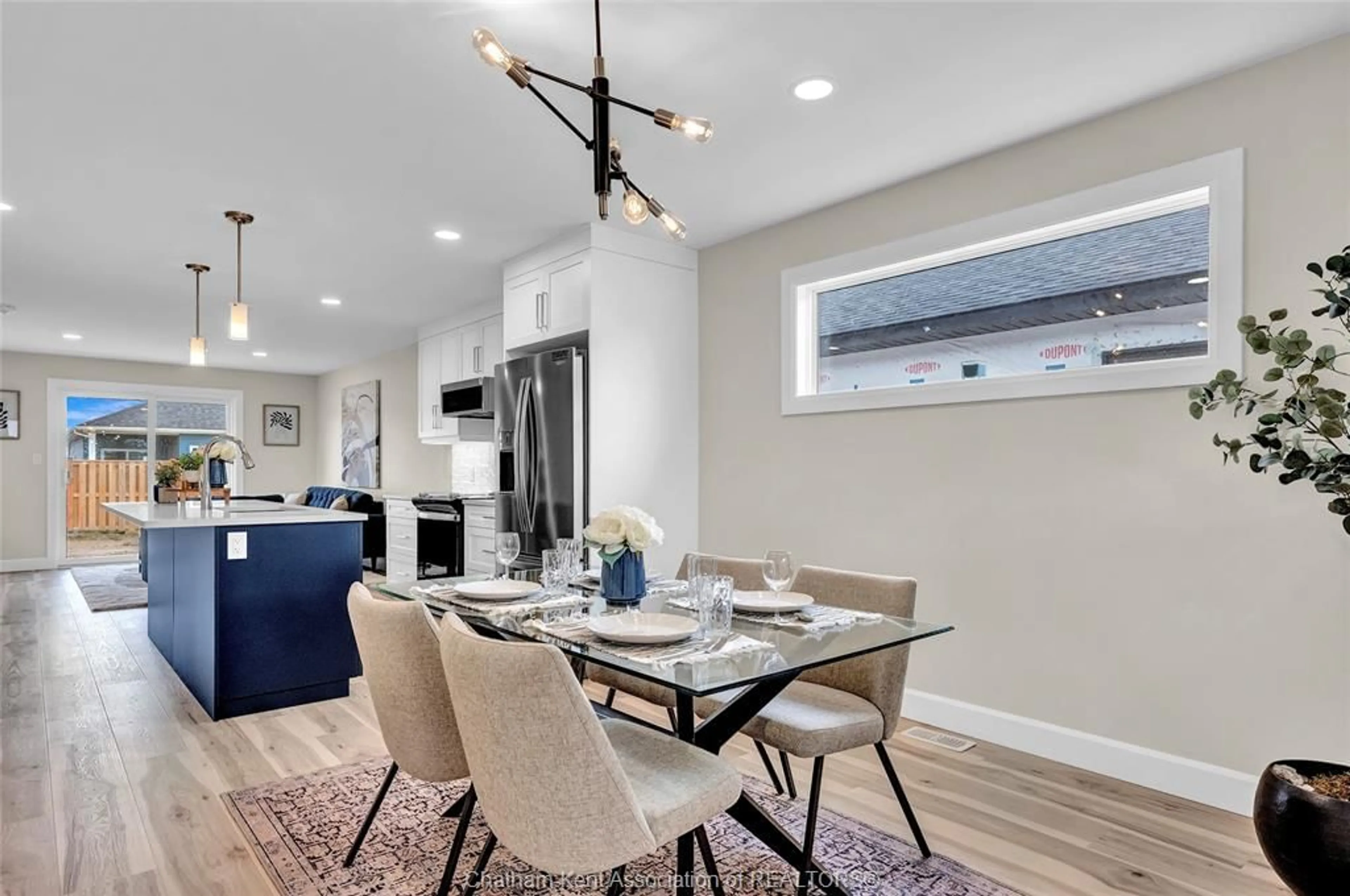 Dining room, unknown for 260 IRONWOOD Trail, Chatham Ontario N7M 0V6