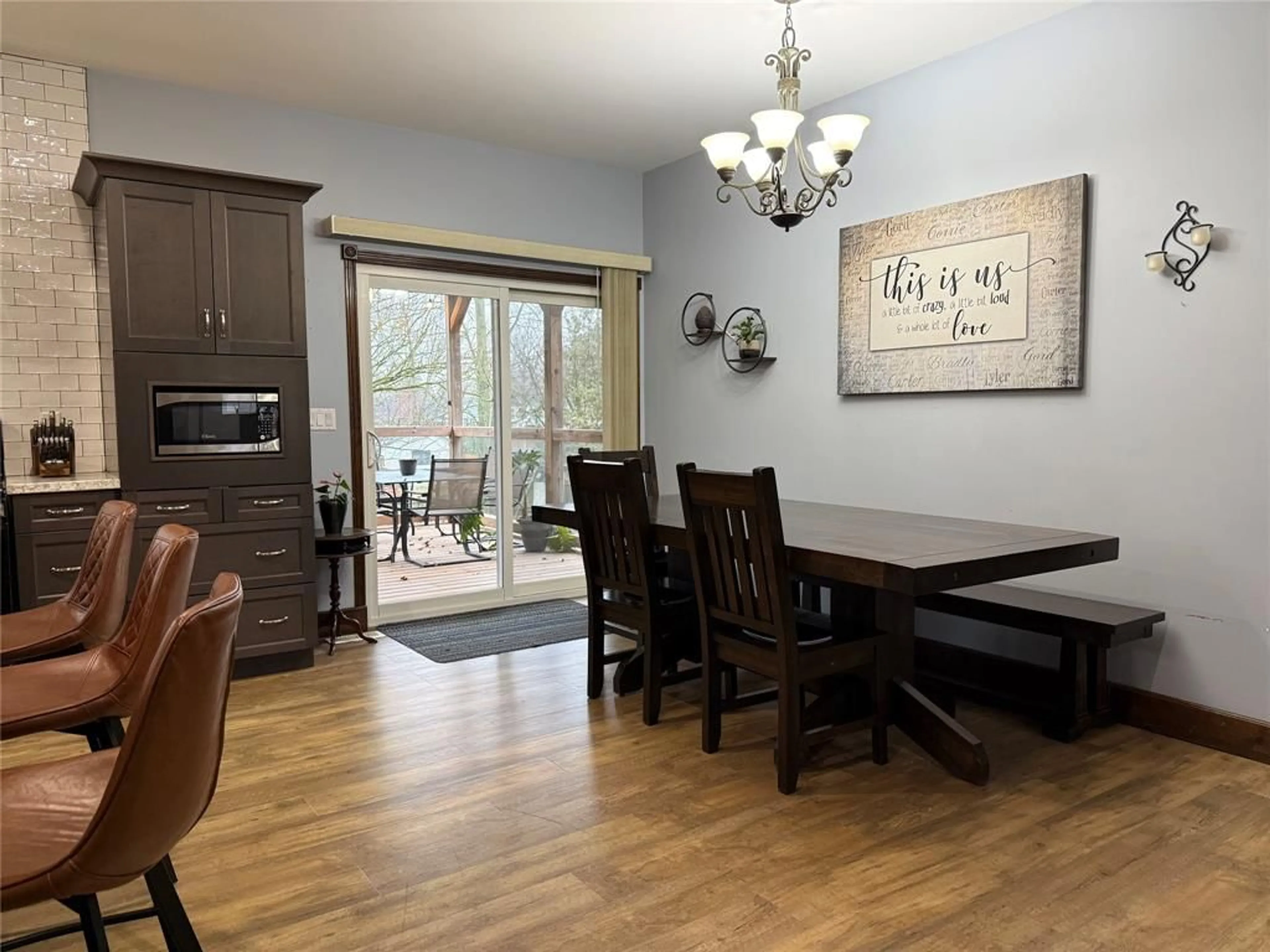 Dining room, wood/laminate floor for 480 VICTORIA St, Warwick-Watford Ontario N0M 2S0