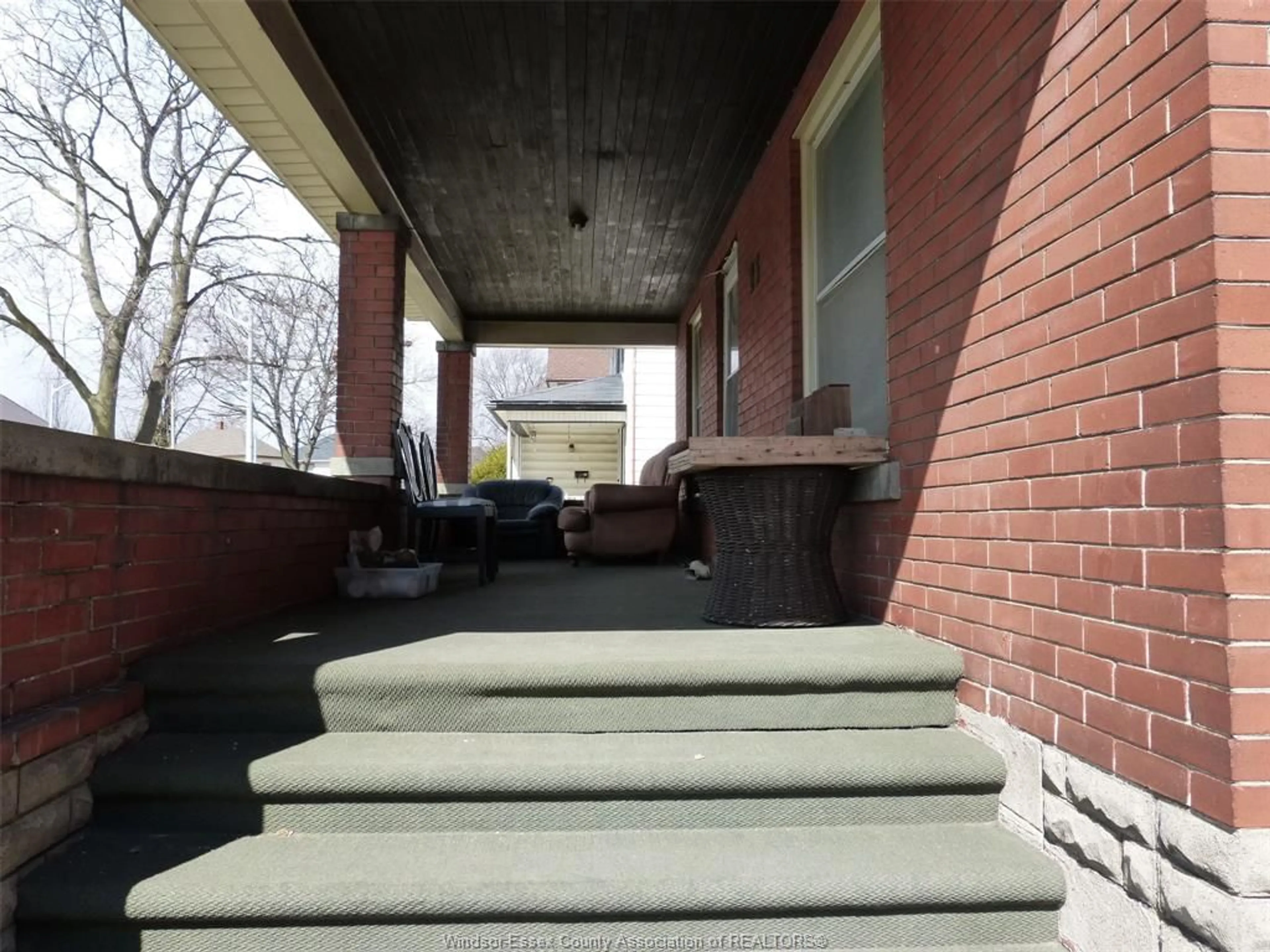 Patio, street for 23 QUEEENS Ave, Leamington Ontario N8H 3G7