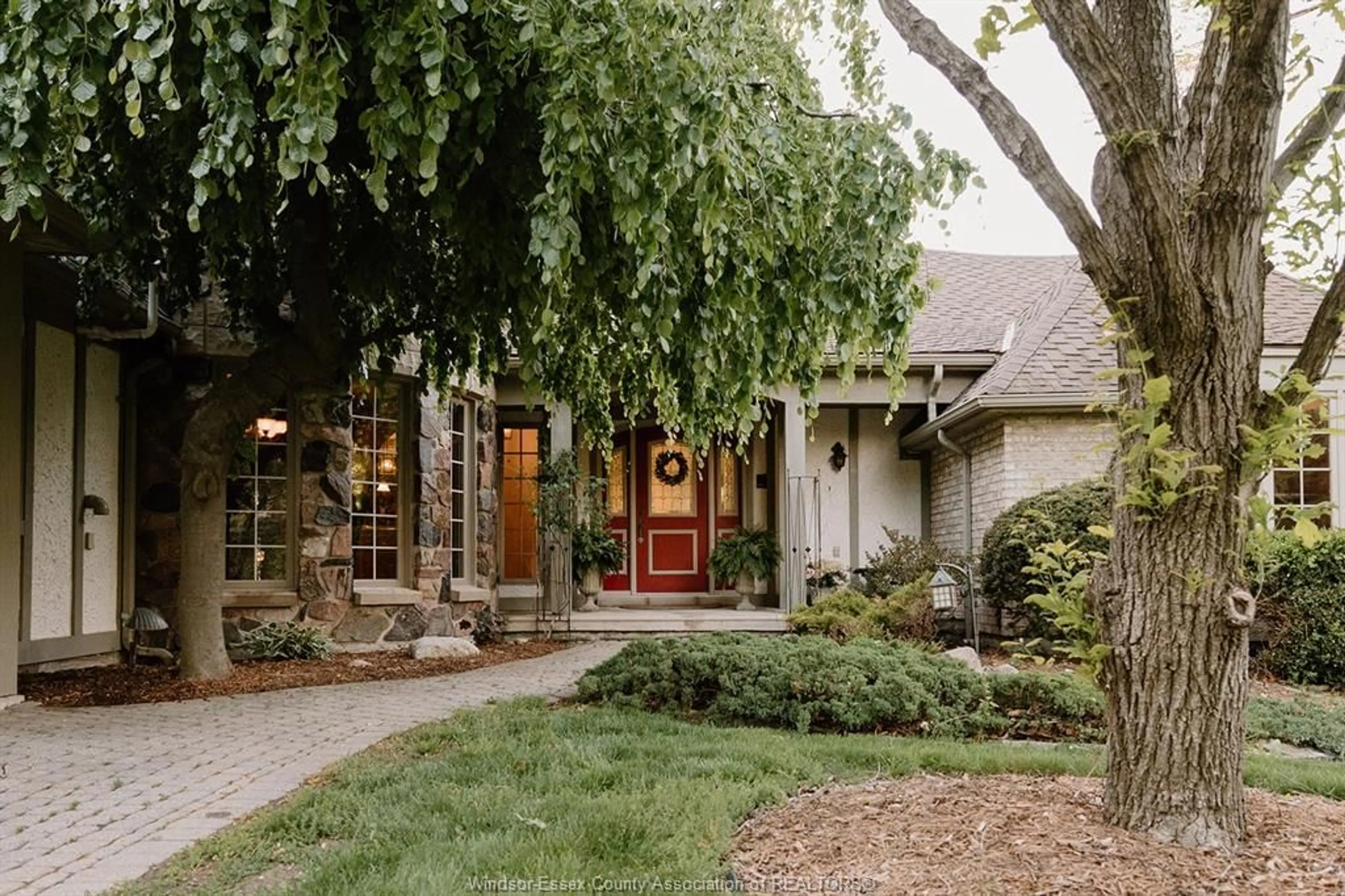 Unknown for 1221 Surf Club ..., Lakeshore Ontario N0R 1S0