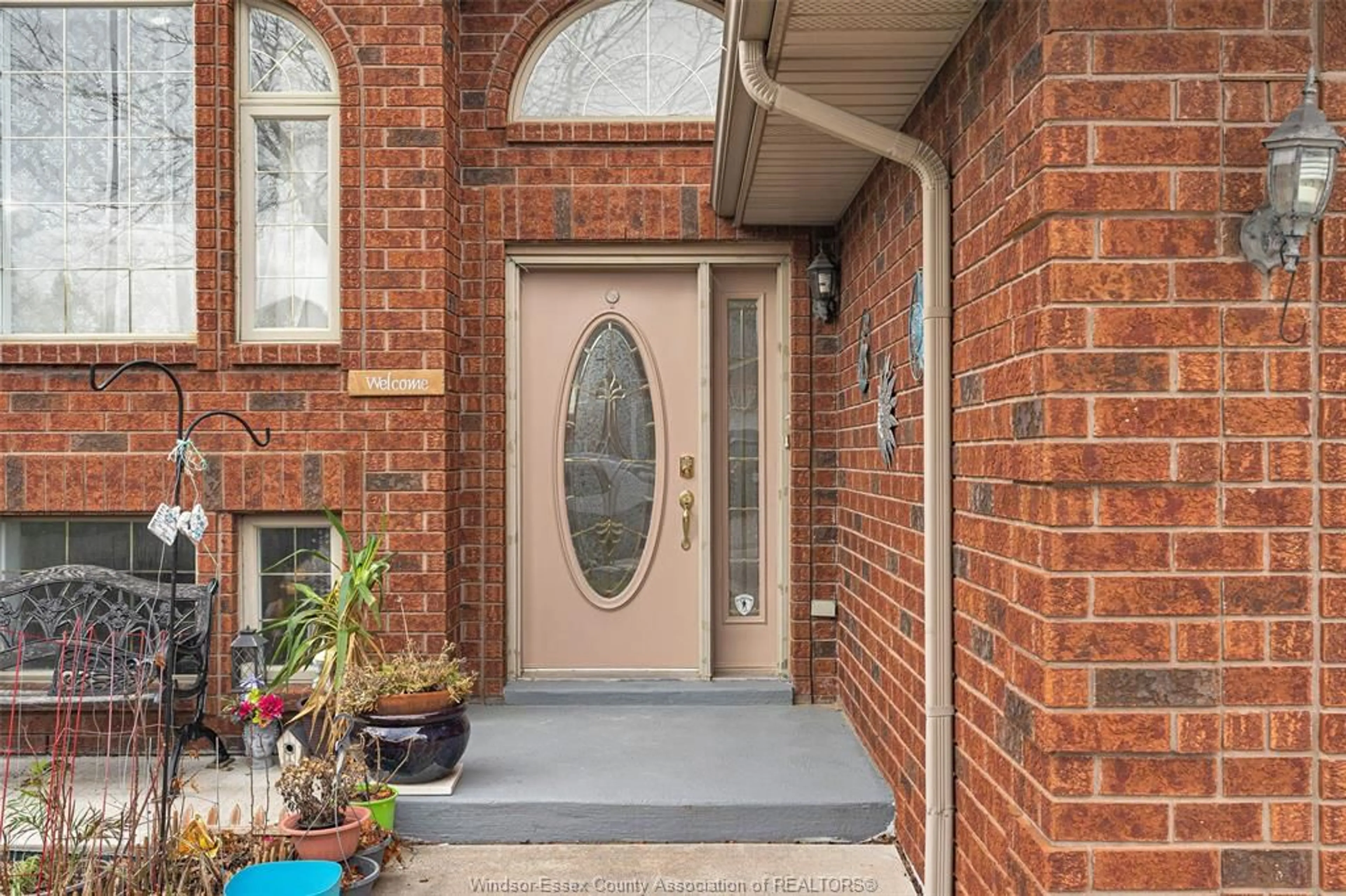 Unknown for 4687 Sassafras Ave, Windsor Ontario N9G 3E3