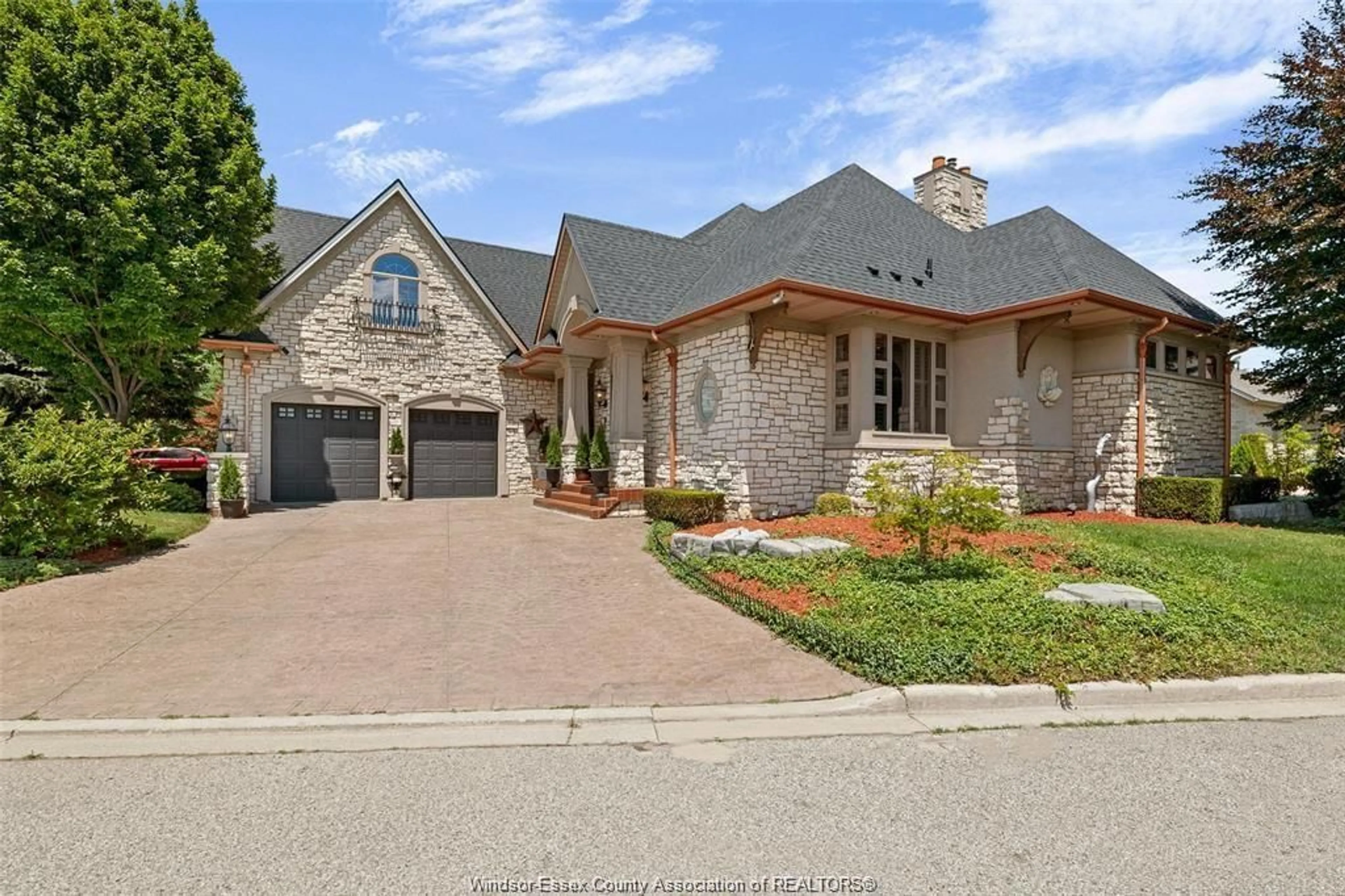 Home with brick exterior material, street for 490 SHOREVIEW, Windsor Ontario N8P 1M7