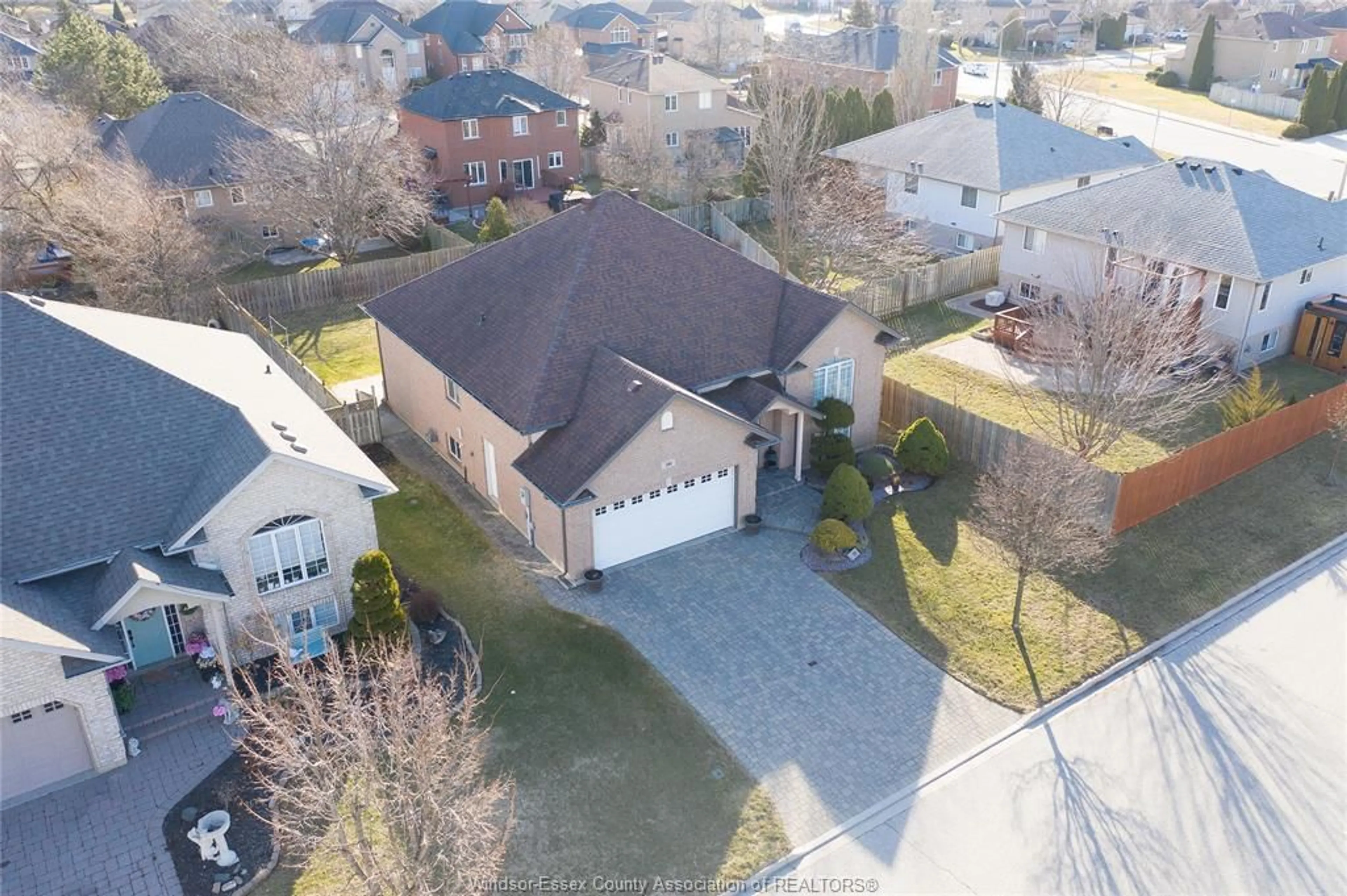 A pic from outside/outdoor area/front of a property/back of a property/a pic from drone, street for 584 BELLAGIO Dr, Windsor Ontario N8P 1J9