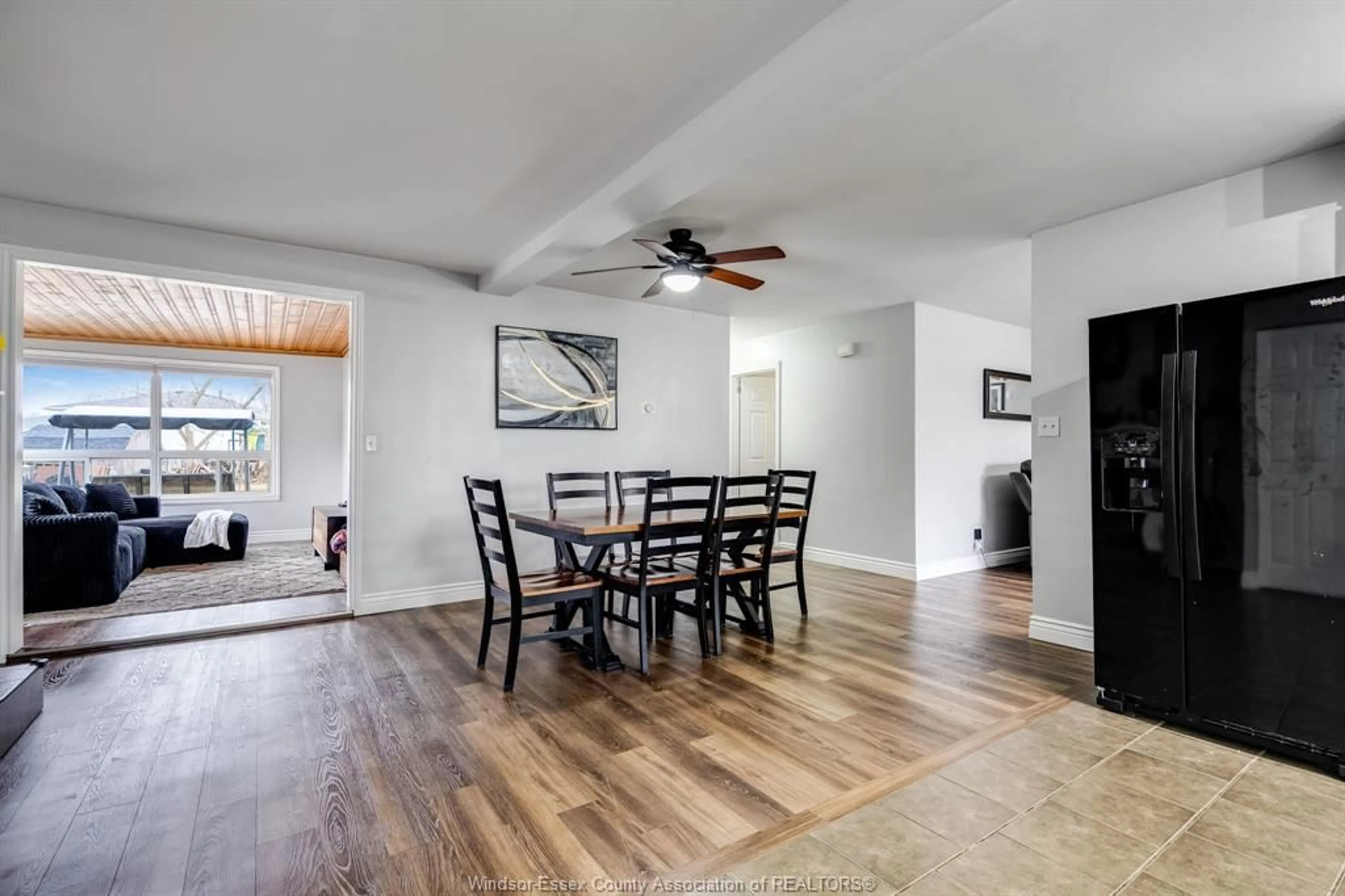Dining room, wood/laminate floor for 192 OWENWOOD, Kingsville Ontario N9Y 3L2