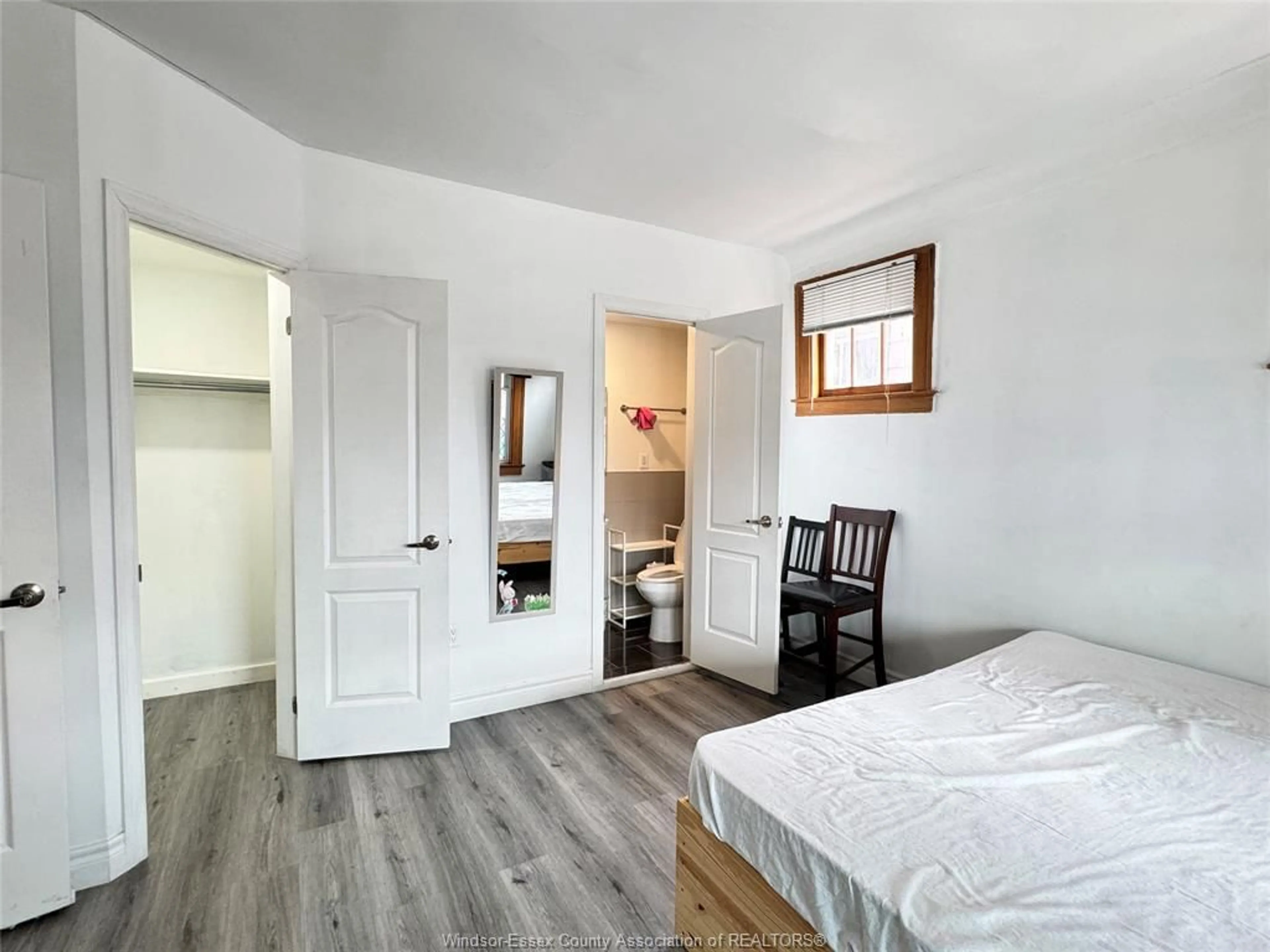 A pic of a room for 658 Rankin Ave, Windsor Ontario N9B 2R9