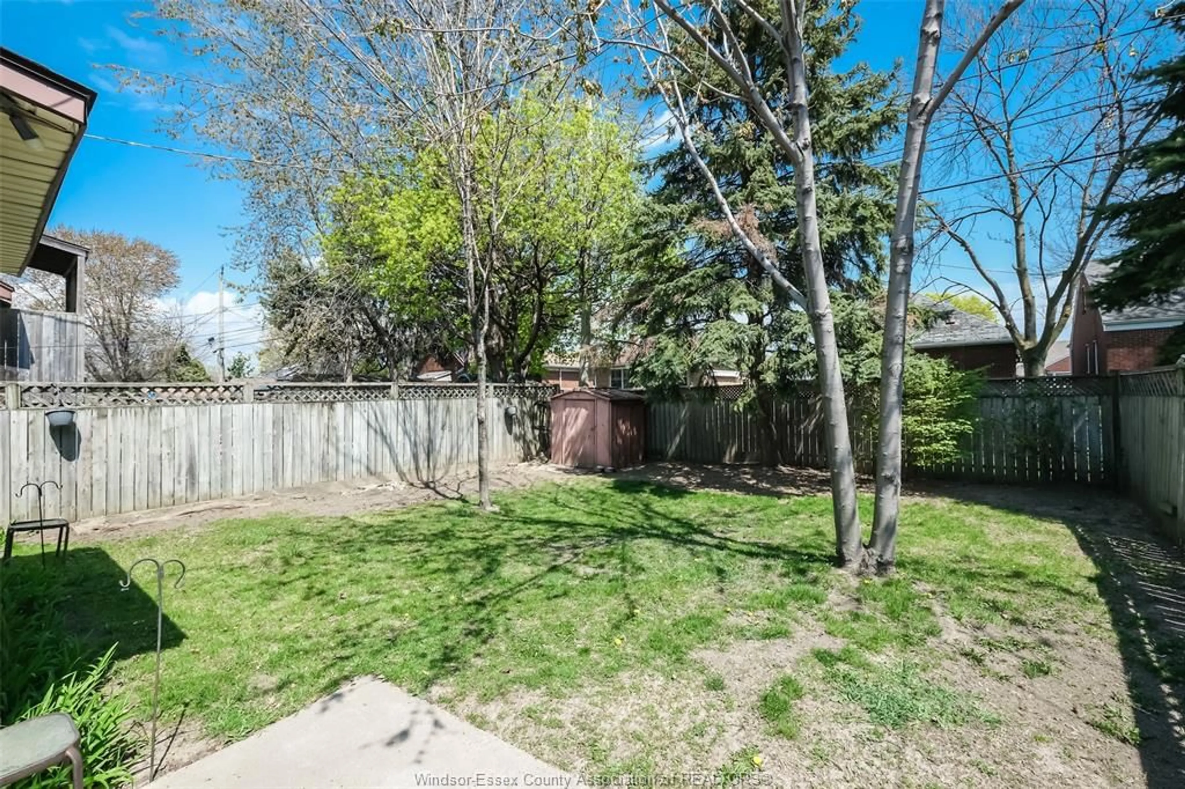 Patio, street for 2288 HOWARD Ave, Windsor Ontario N8X 3V1