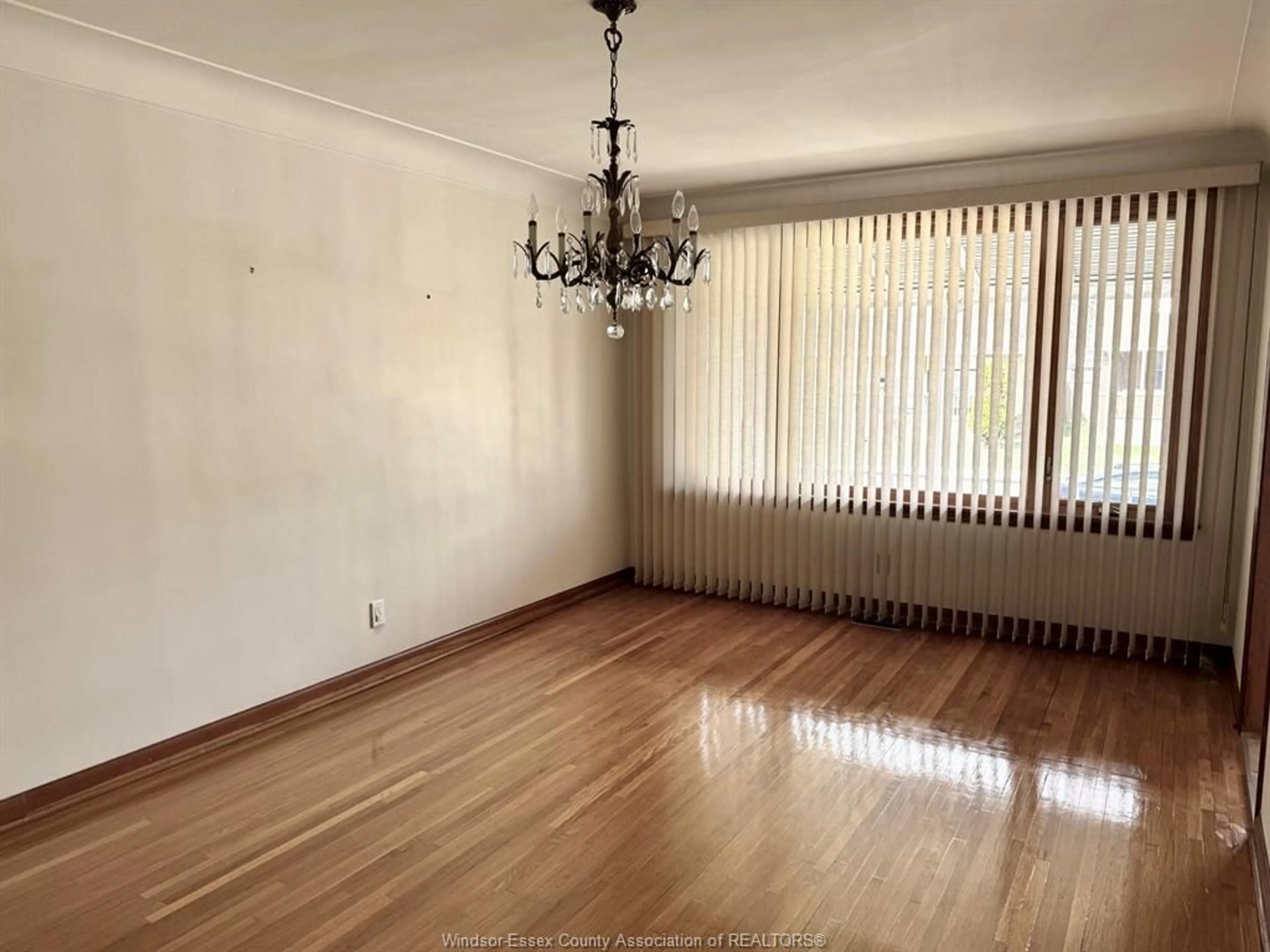 A pic of a room for 431 FOCH Ave, Windsor Ontario N8X 2W2
