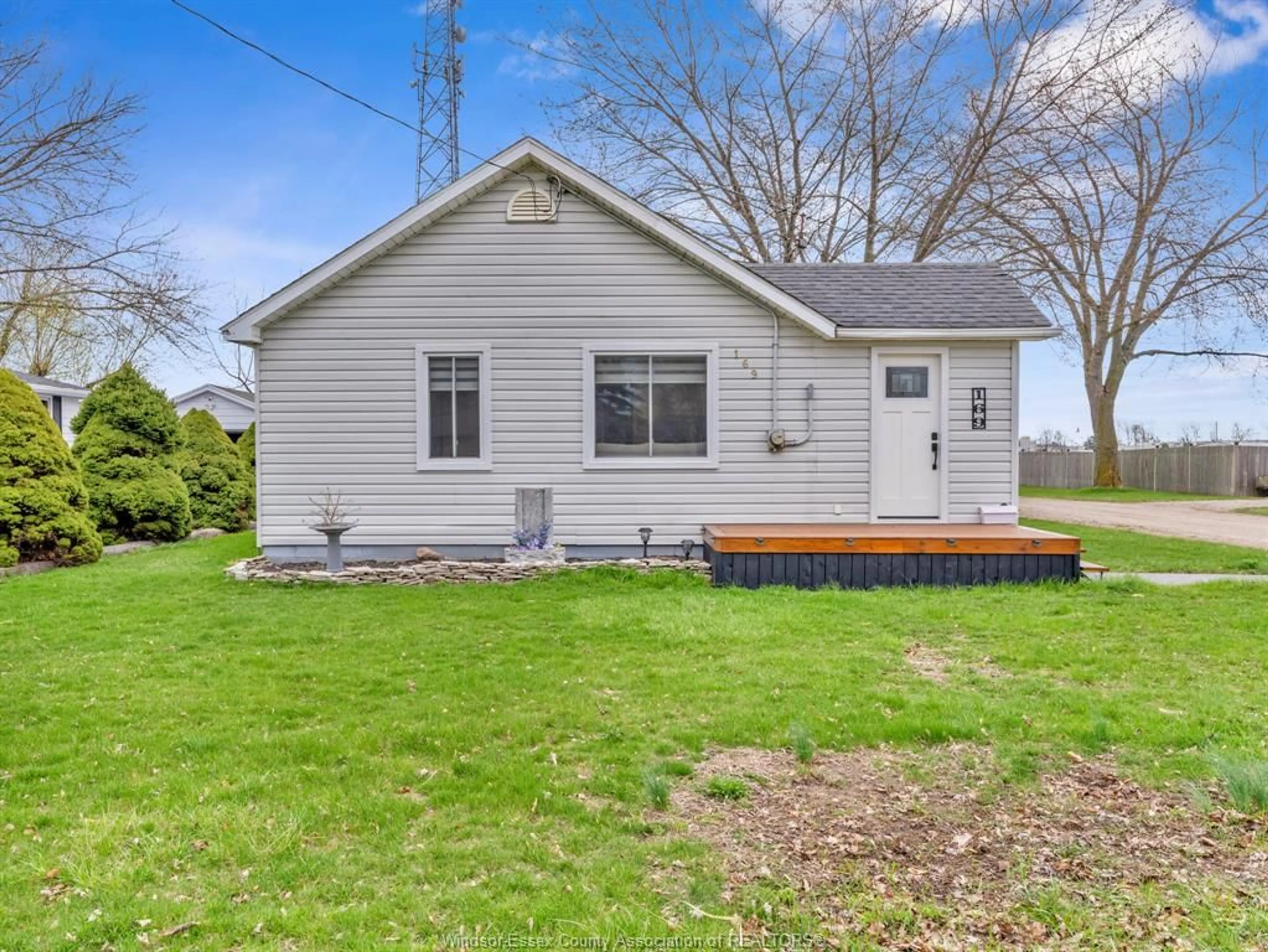 Unknown for 169 Girard, Amherstburg Ontario N9V 2X2