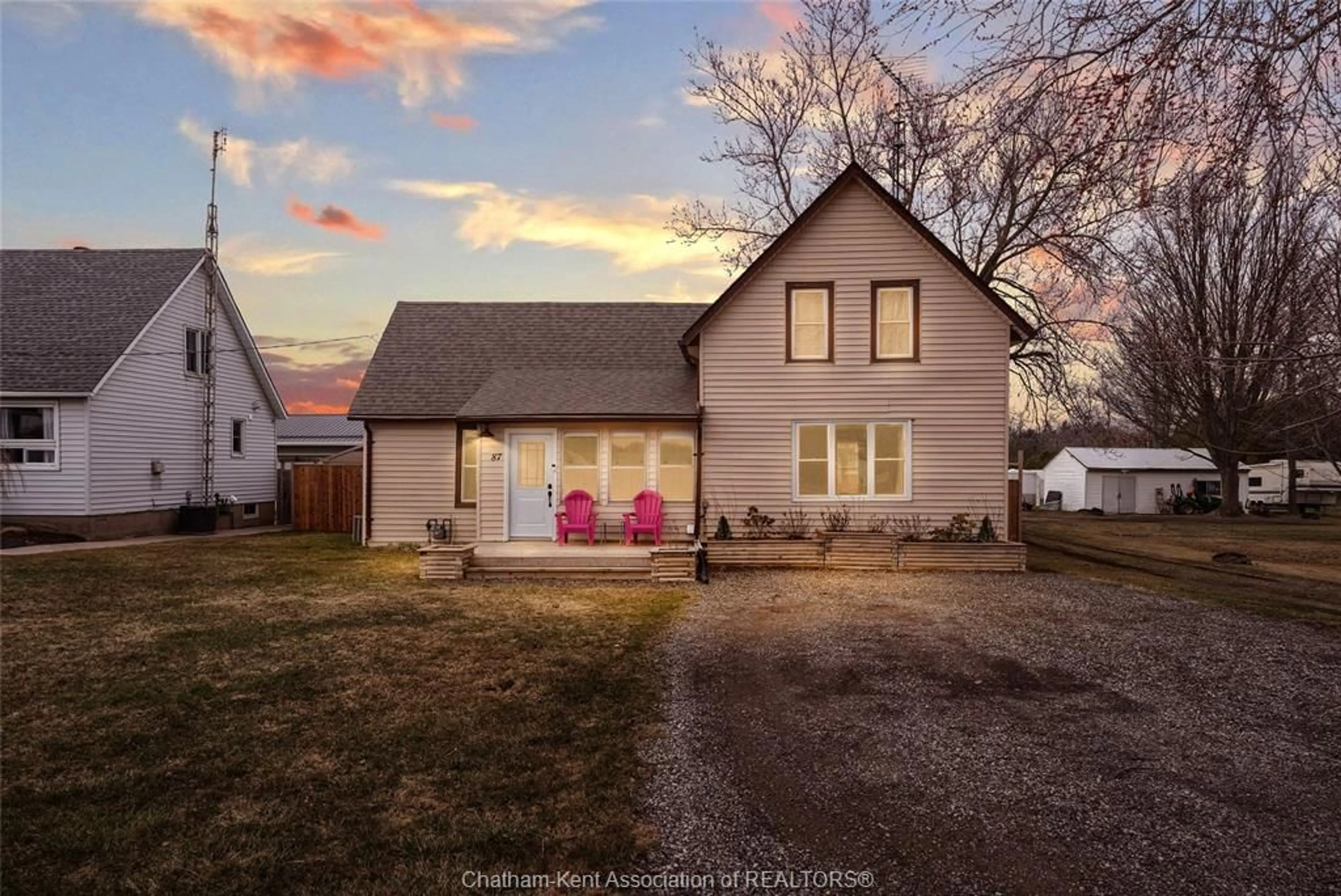 A pic from outside/outdoor area/front of a property/back of a property/a pic from drone, street for 87 Erie St, Ridgetown Ontario N0P 2C0