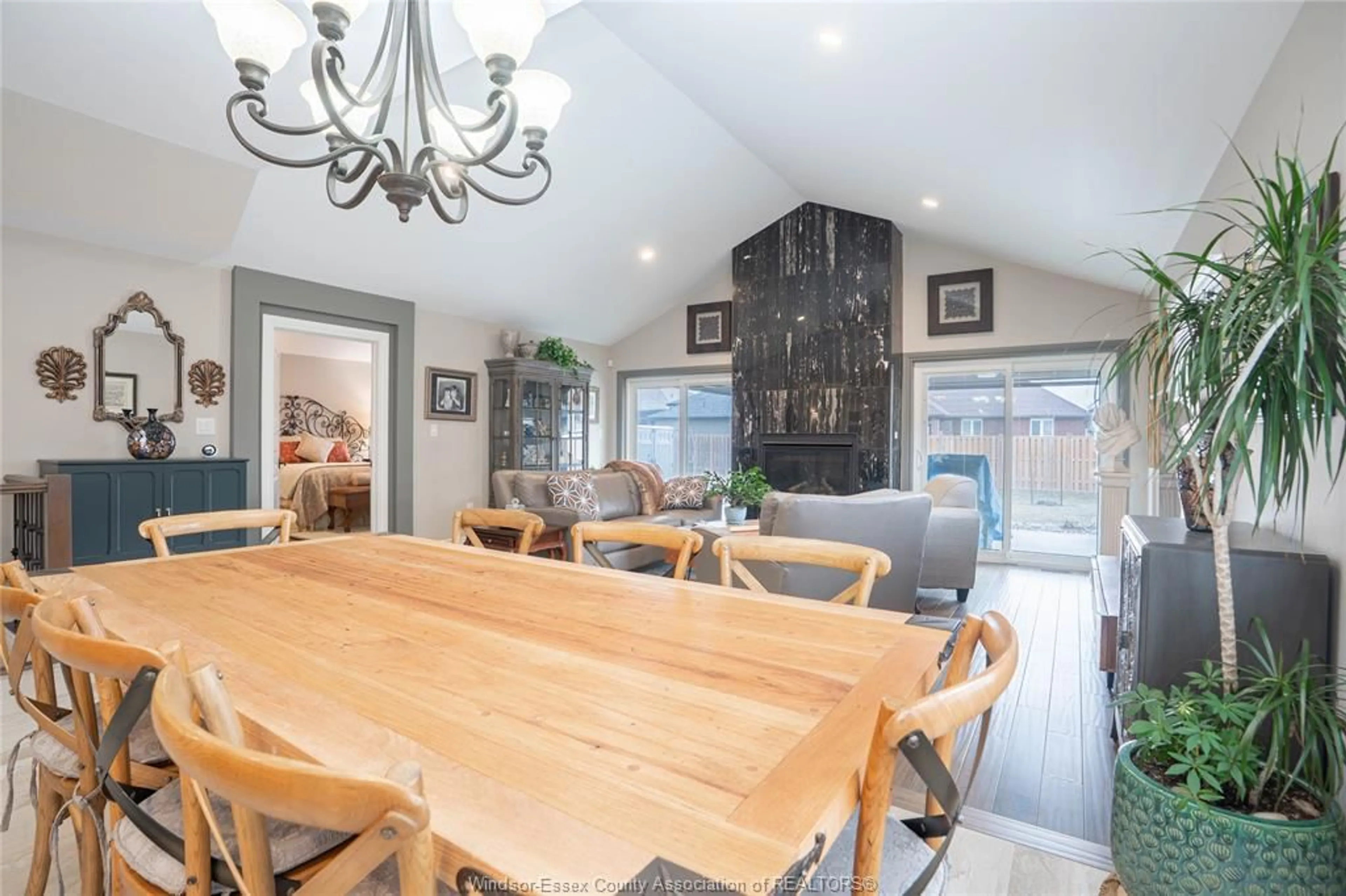 Unknown for 1240 TOM TOTH, LaSalle Ontario N9H 0L9