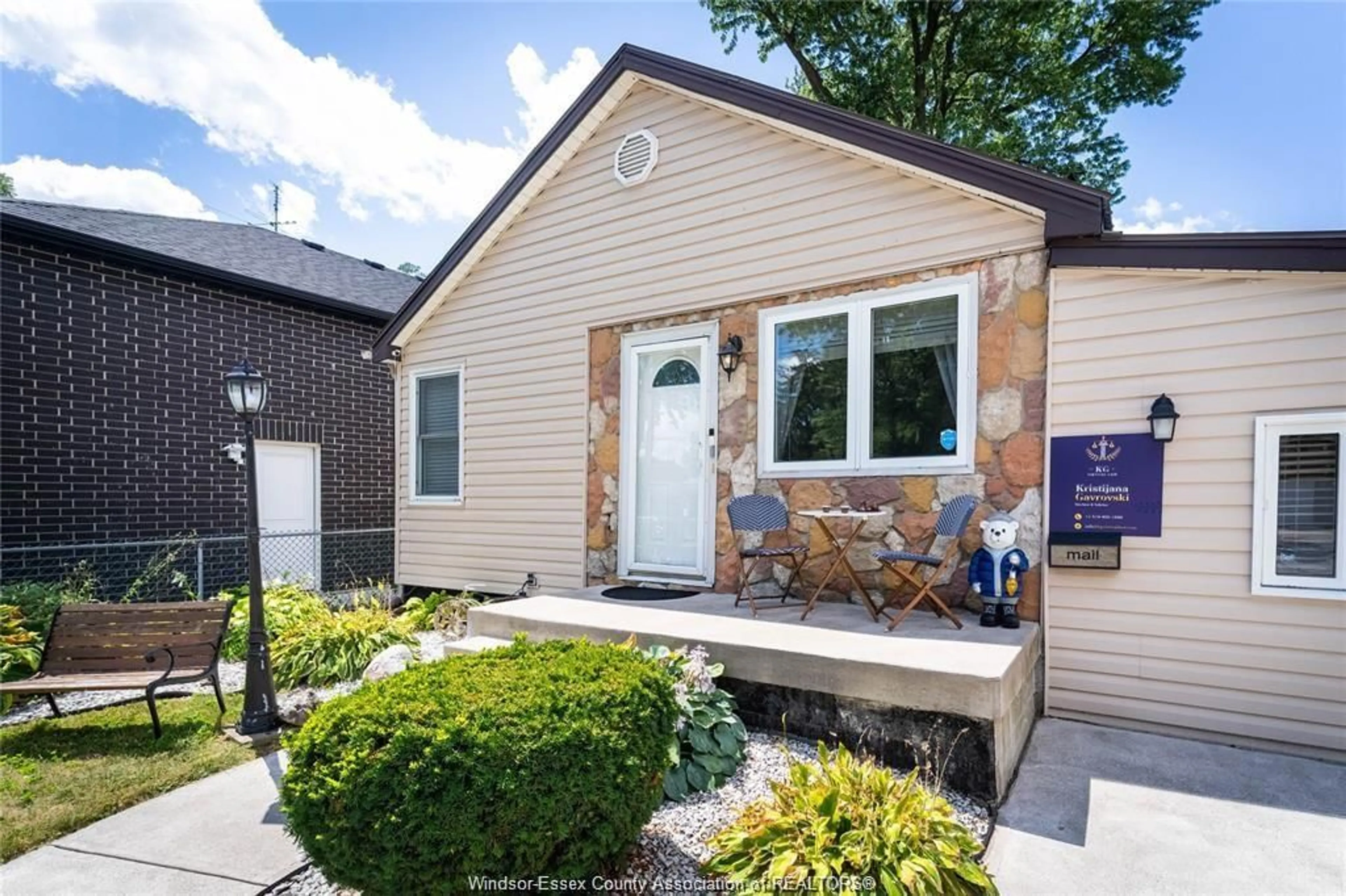 Home with vinyl exterior material, street for 2621 TOURANGEAU, Windsor Ontario N8W 4P2