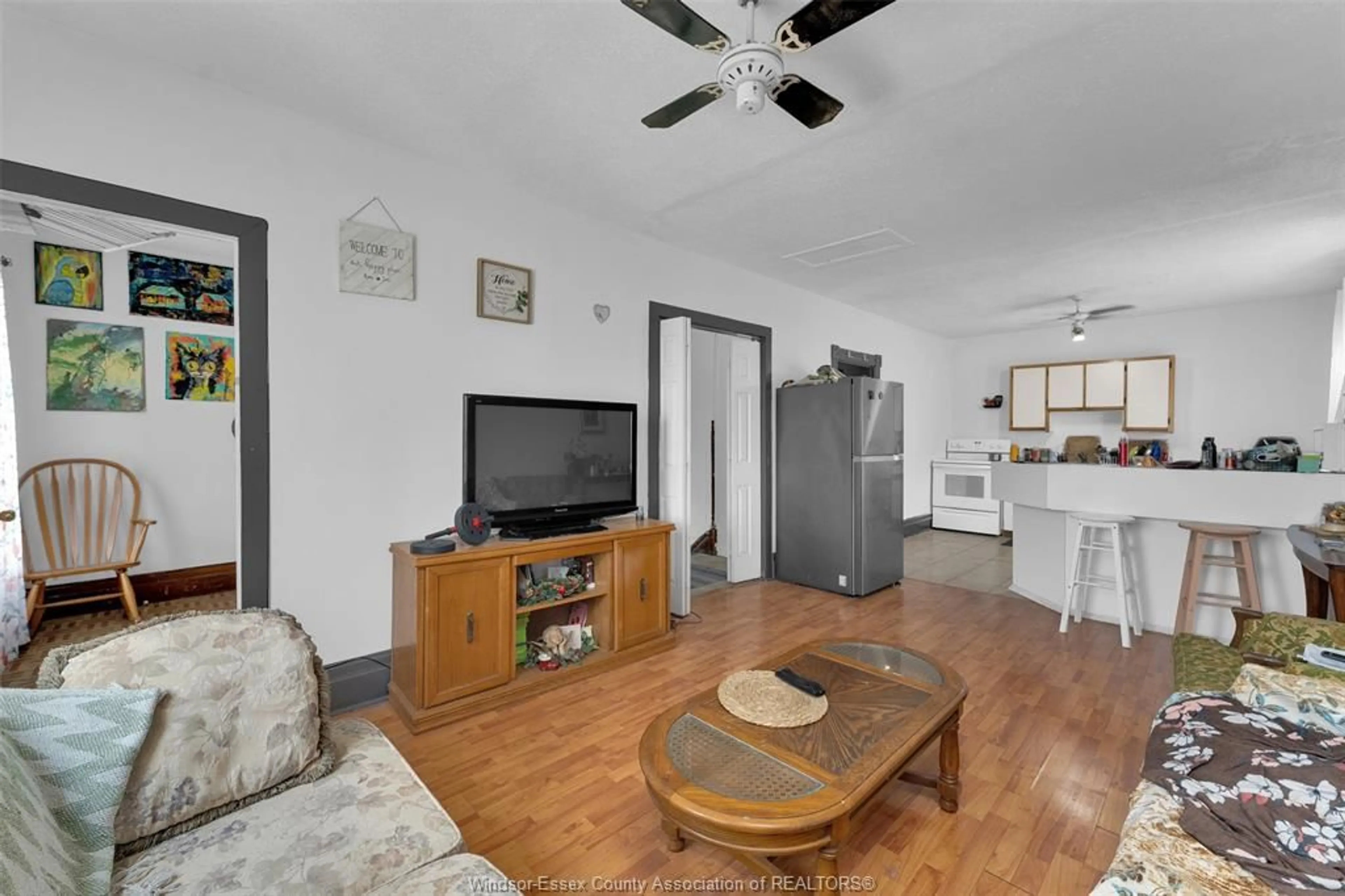 Living room with furniture, unknown for 559 ASSUMPTION, Windsor Ontario N9A 3B3