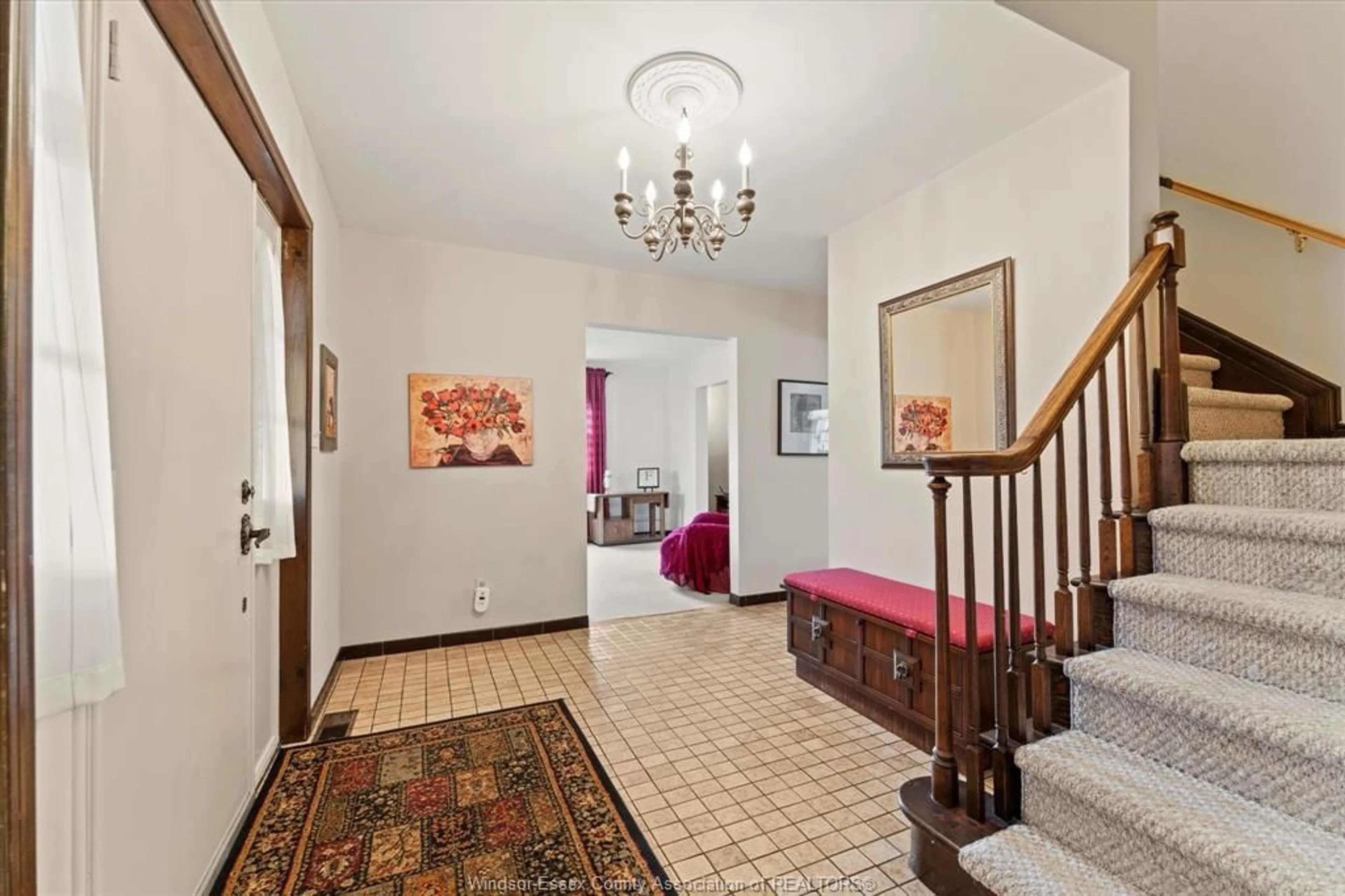 Indoor foyer for 2639 Bernard, Windsor Ontario N8W 4S5