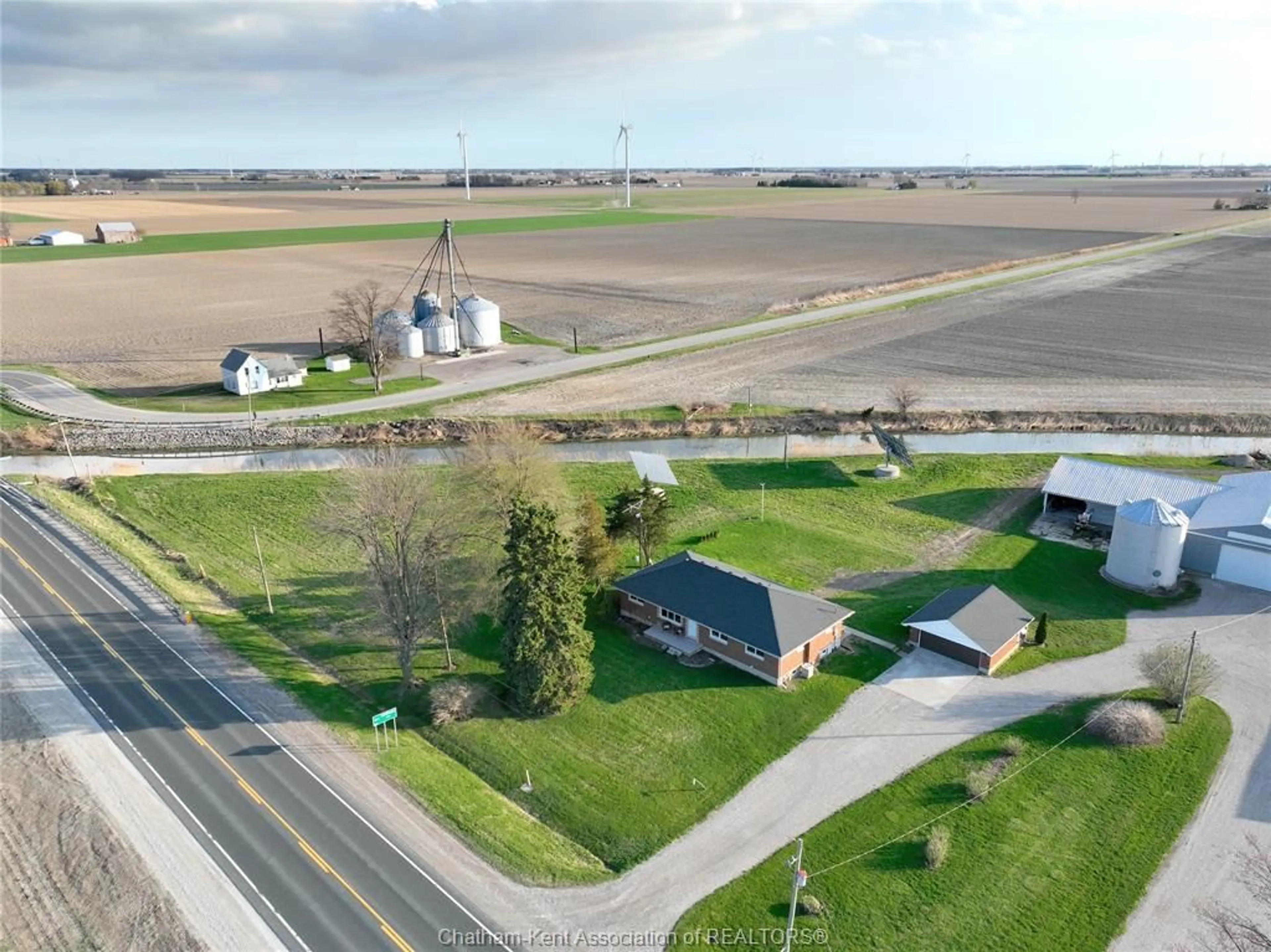 A pic from outside/outdoor area/front of a property/back of a property/a pic from drone, street for 27156 St Clair Rd, Wallaceburg Ontario N8A 4L3