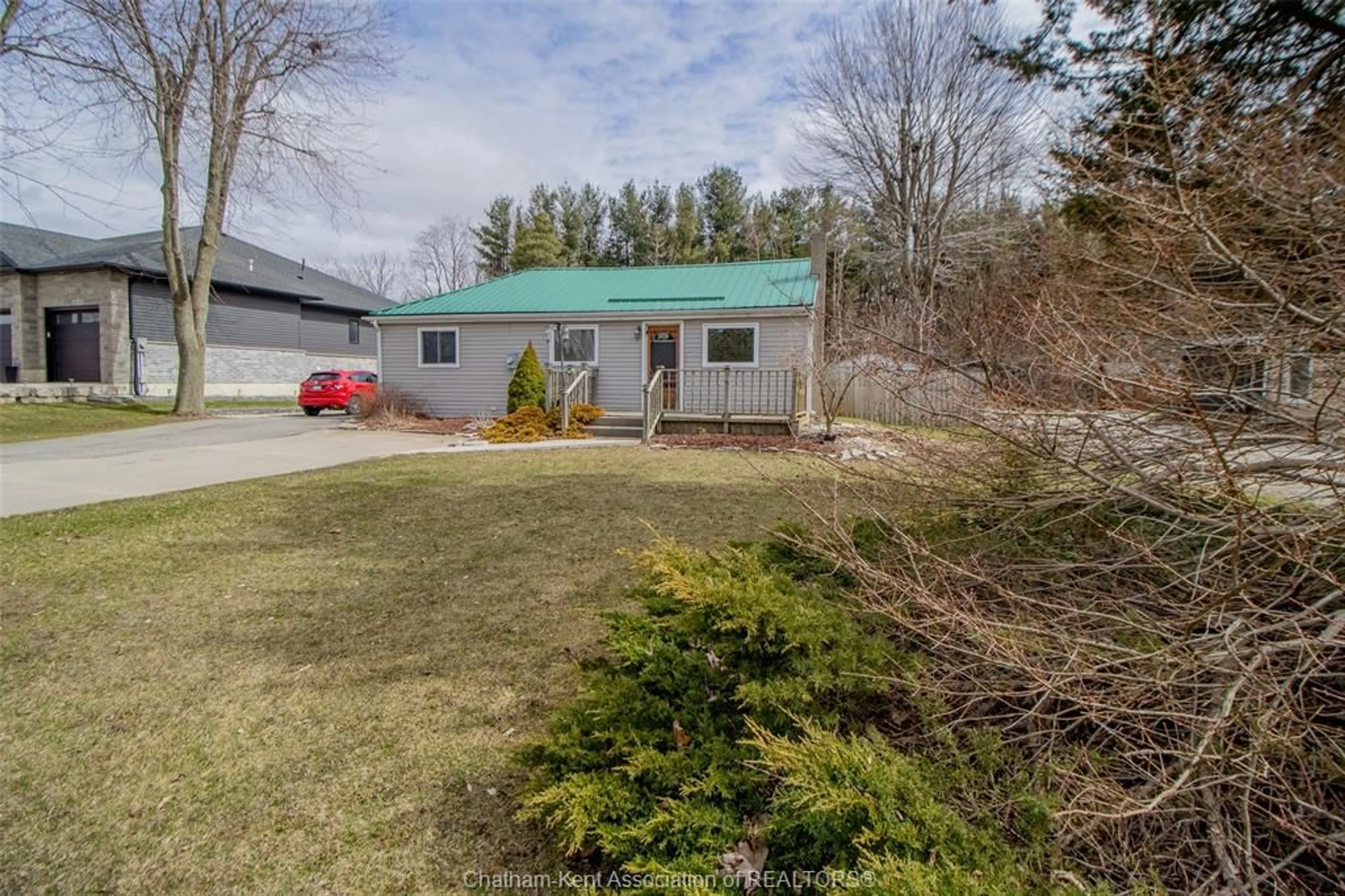 A pic from outside/outdoor area/front of a property/back of a property/a pic from drone, unknown for 29909 WEST BOTHWELL Rd, Bothwell Ontario N0P 1C0