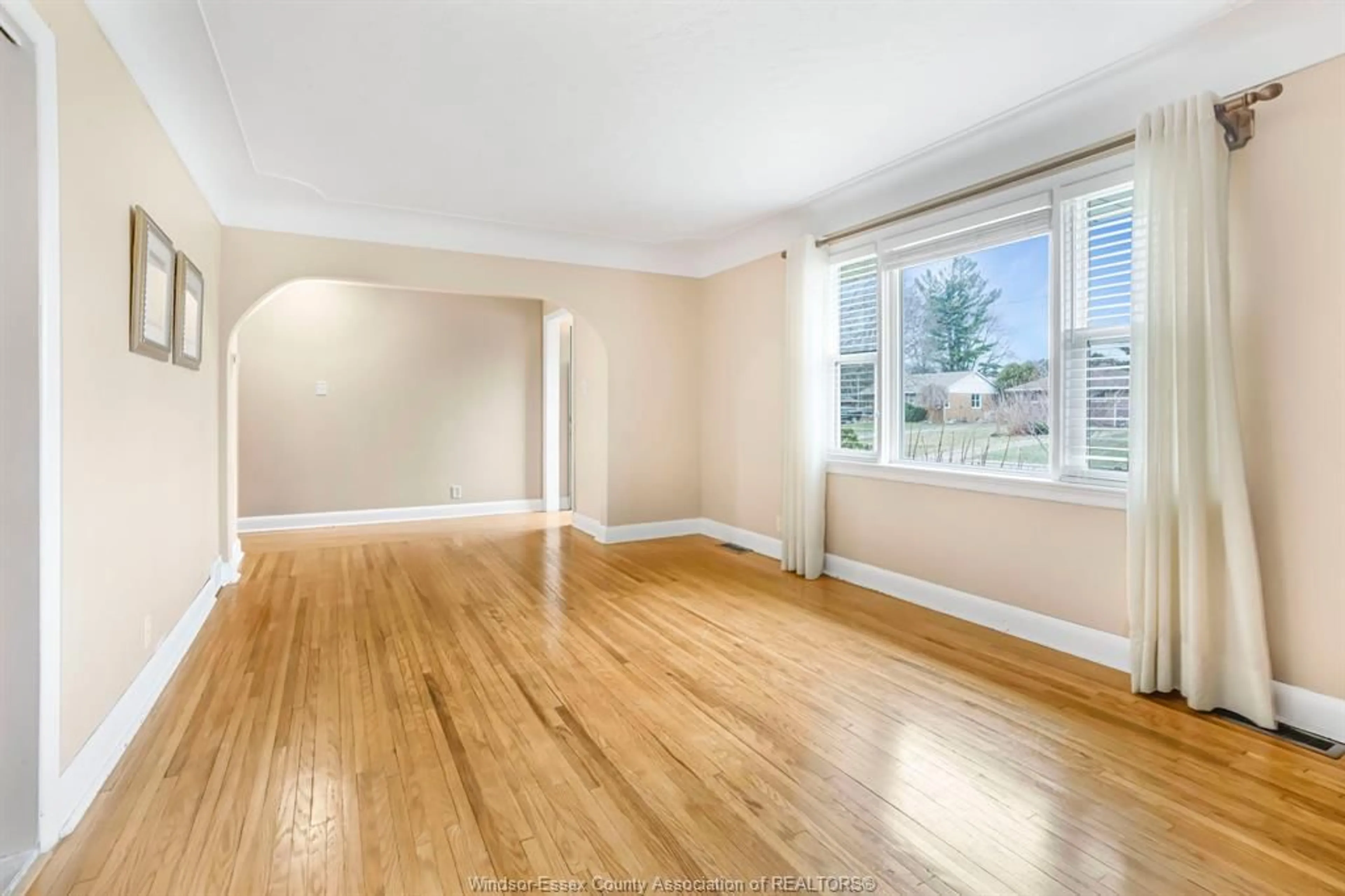 A pic of a room for 64 WILTSHIRE Dr, Chatham Ontario N7L 2N5