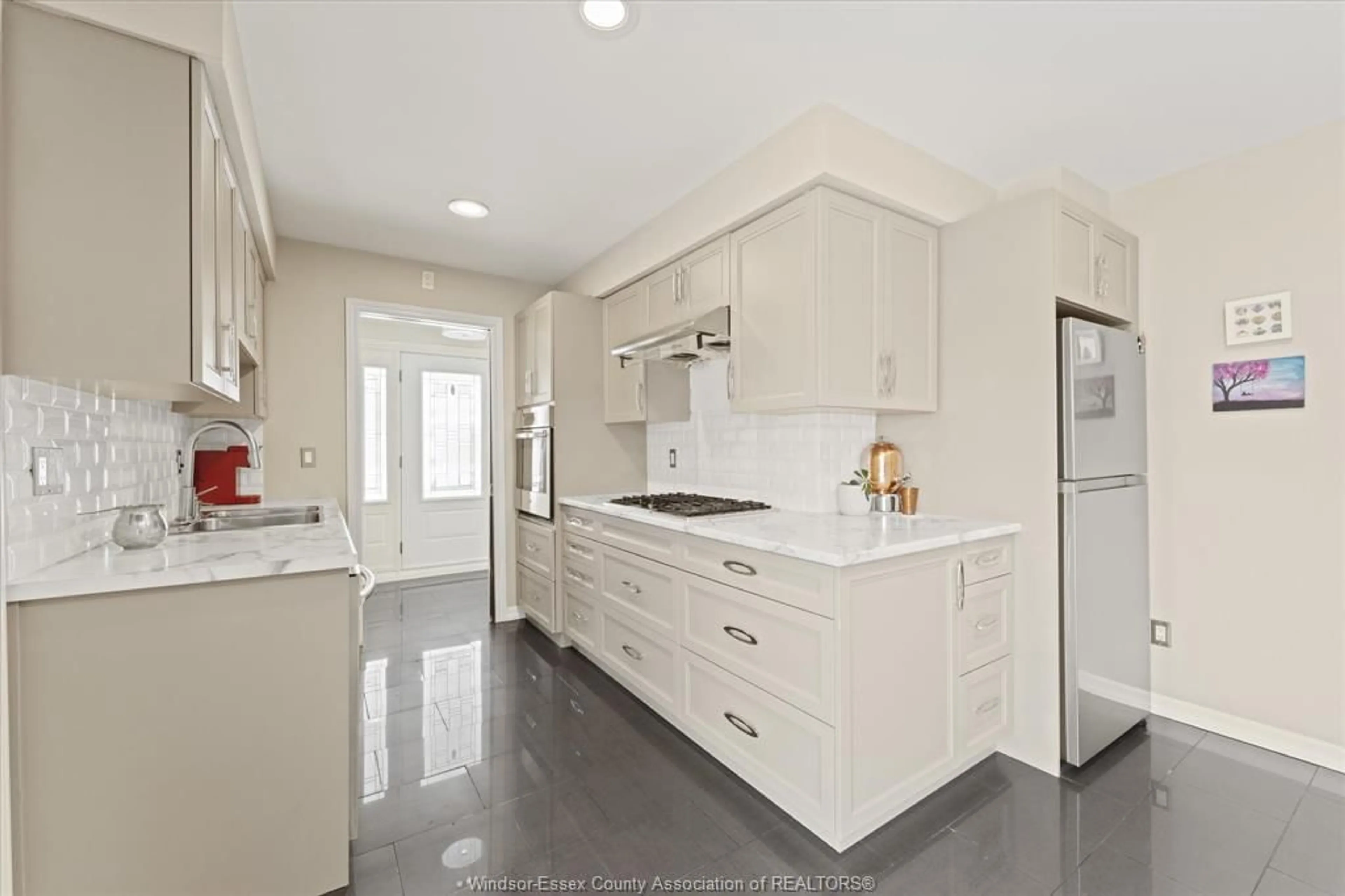 Unknown for 386 WOODRIDGE, Tecumseh Ontario N8N 3A8