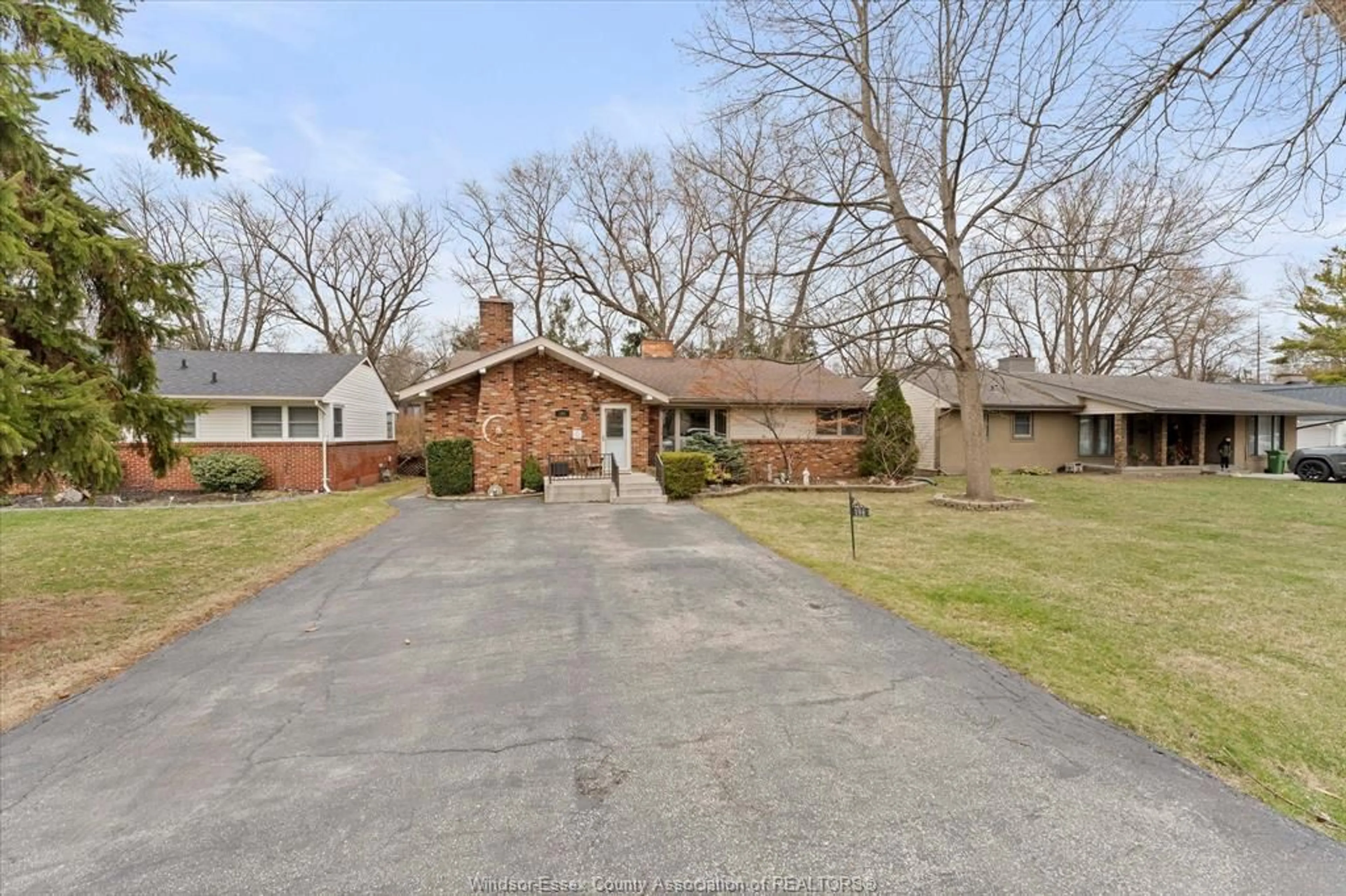 Home with brick exterior material, street for 196 ARLINGTON, Tecumseh Ontario N8N 2J7