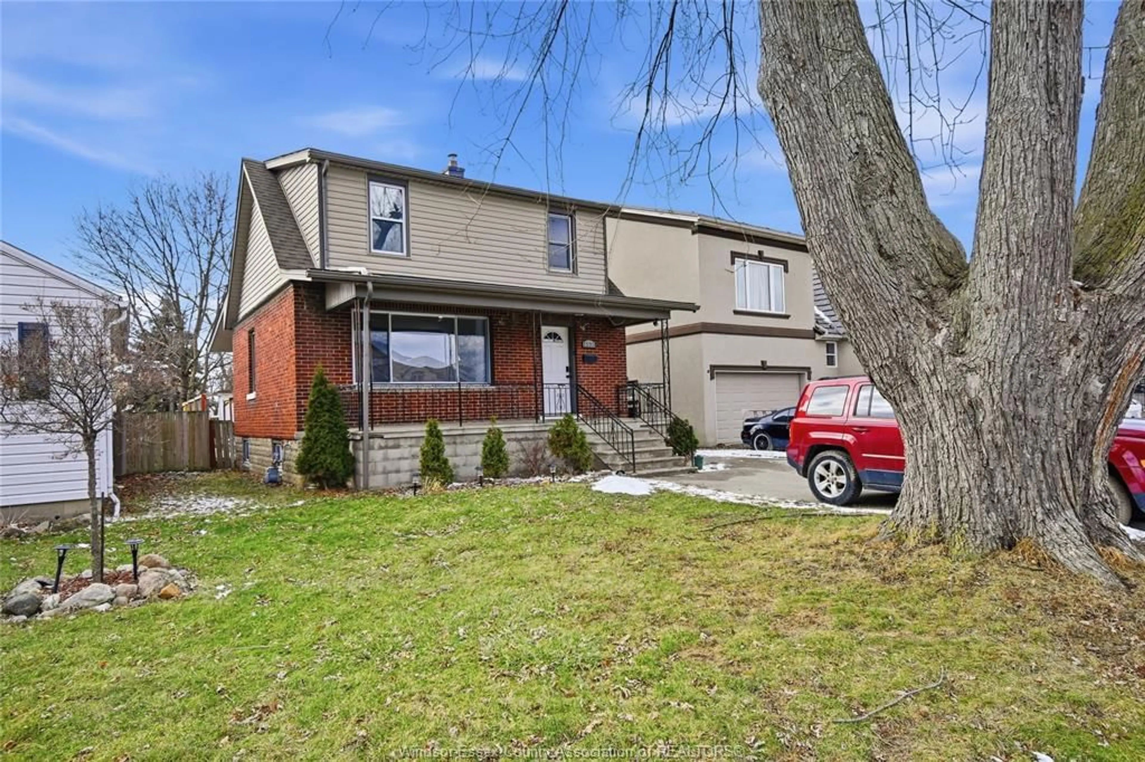 Home with brick exterior material, street for 1535 ROSSINI, Windsor Ontario N8Y 3A1