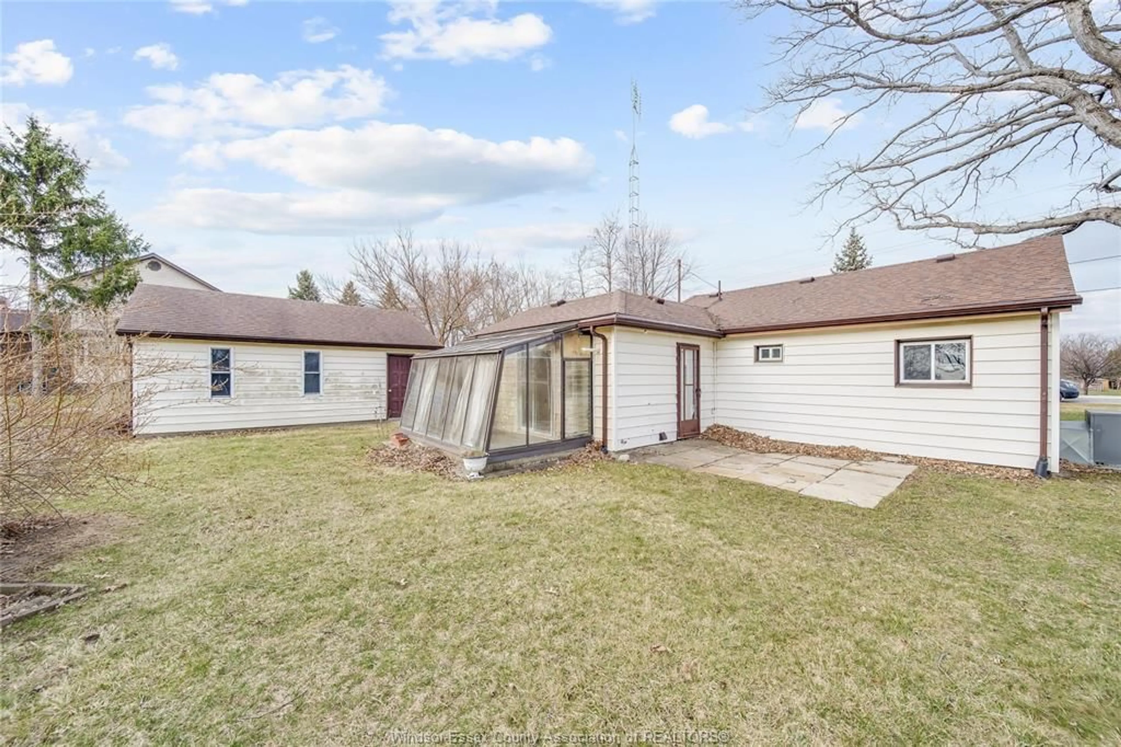 Patio, unknown for 1294 COUNTY RD 27, Lakeshore Ontario N8L 1B7