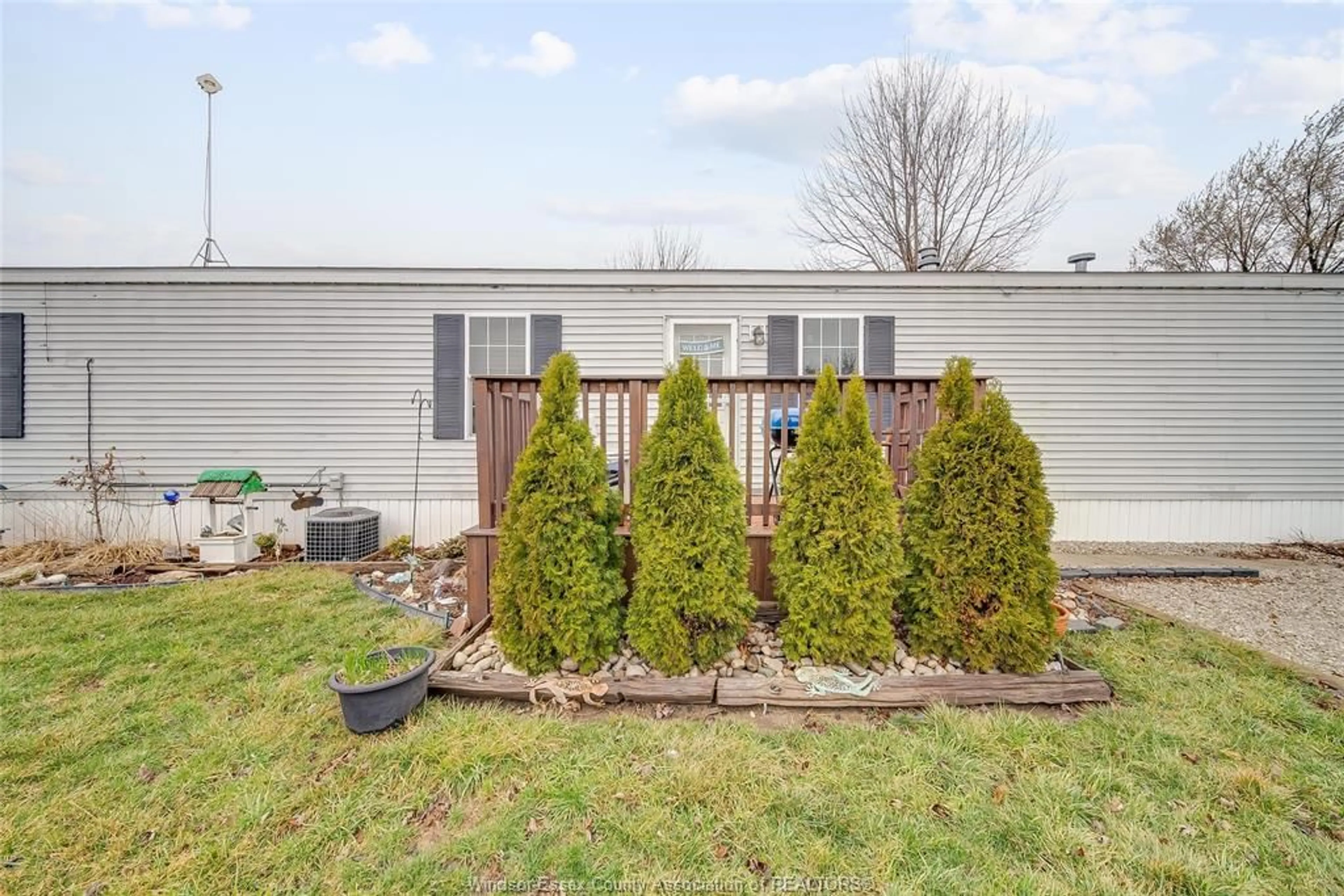 Unknown for 104 BROOKS Blvd, Lakeshore Ontario N8N 2P7