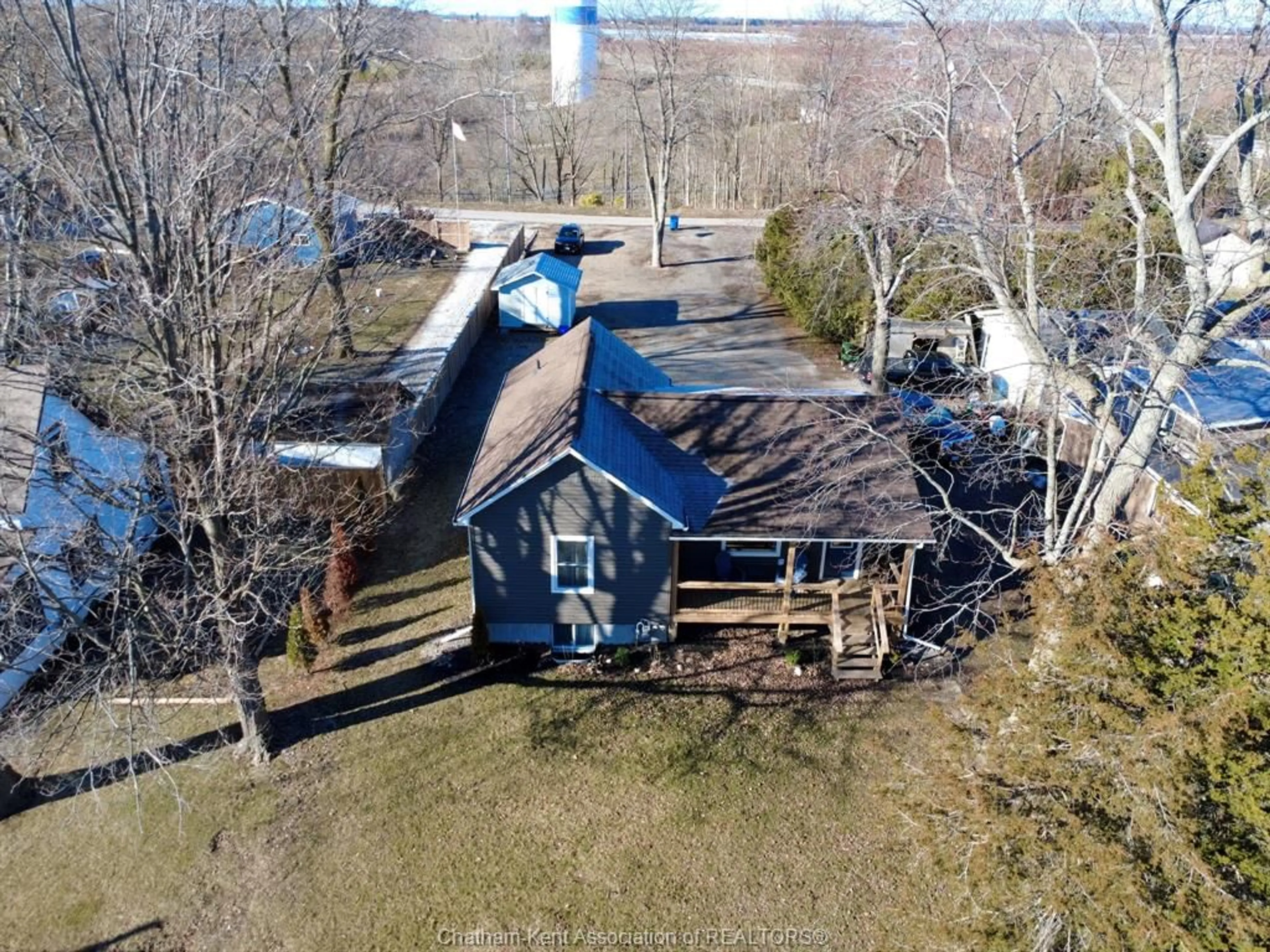 A pic from outside/outdoor area/front of a property/back of a property/a pic from drone, building for 8568 Nancy St, Cedar Springs Ontario N0P 1E0
