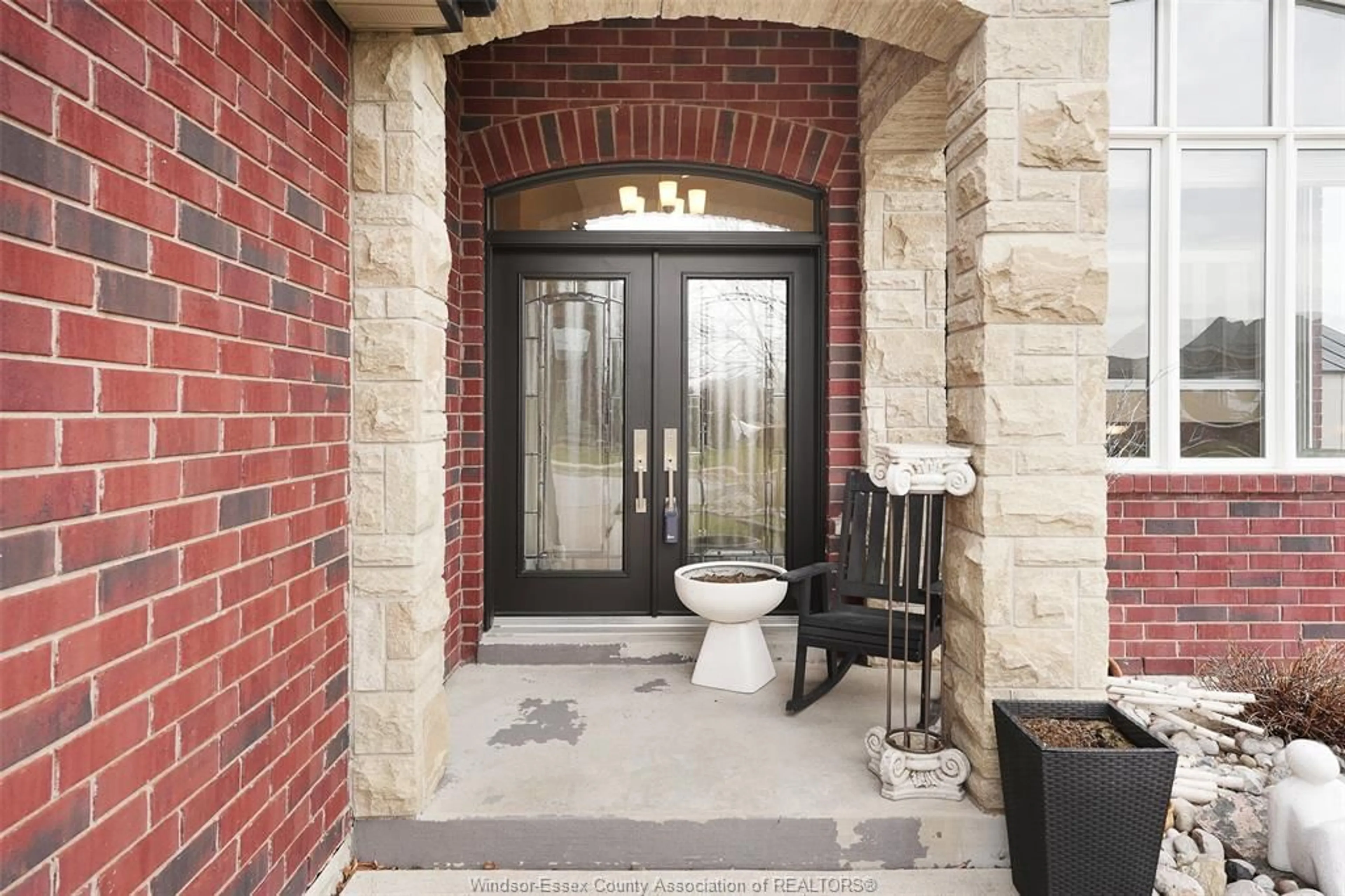 Indoor entryway for 3098 Troup Cres, Windsor Ontario N8R 0A3