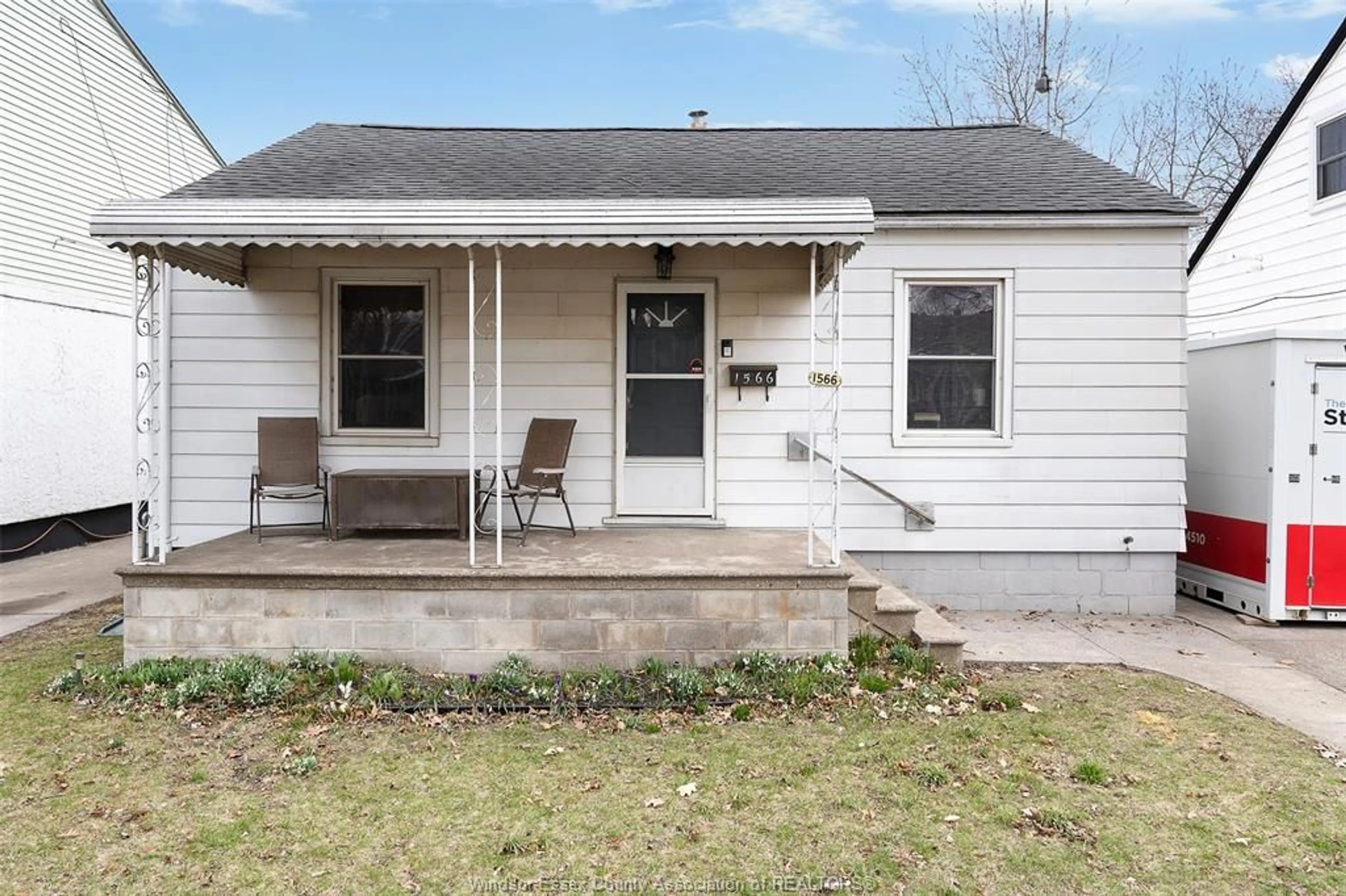 Home with vinyl exterior material, street for 1566 CENTRAL Ave, Windsor Ontario N8Y 3V8