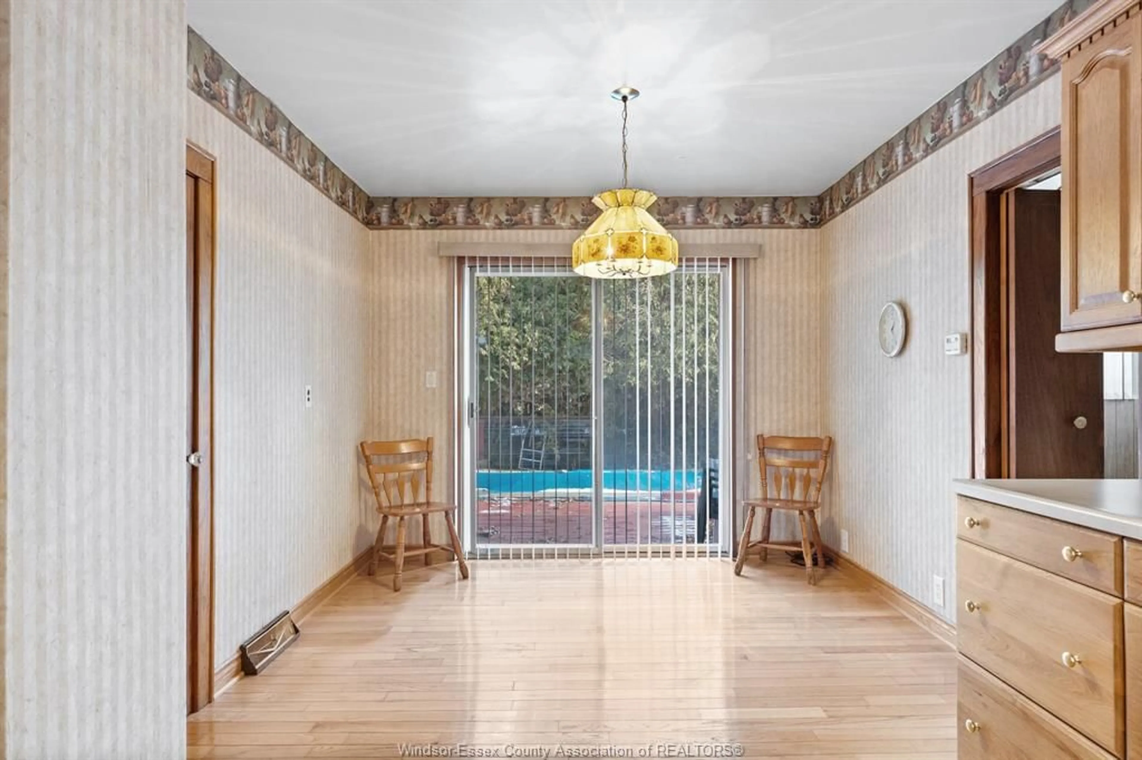 Unknown for 424 County Rd 14, Kingsville Ontario N0R 1B0