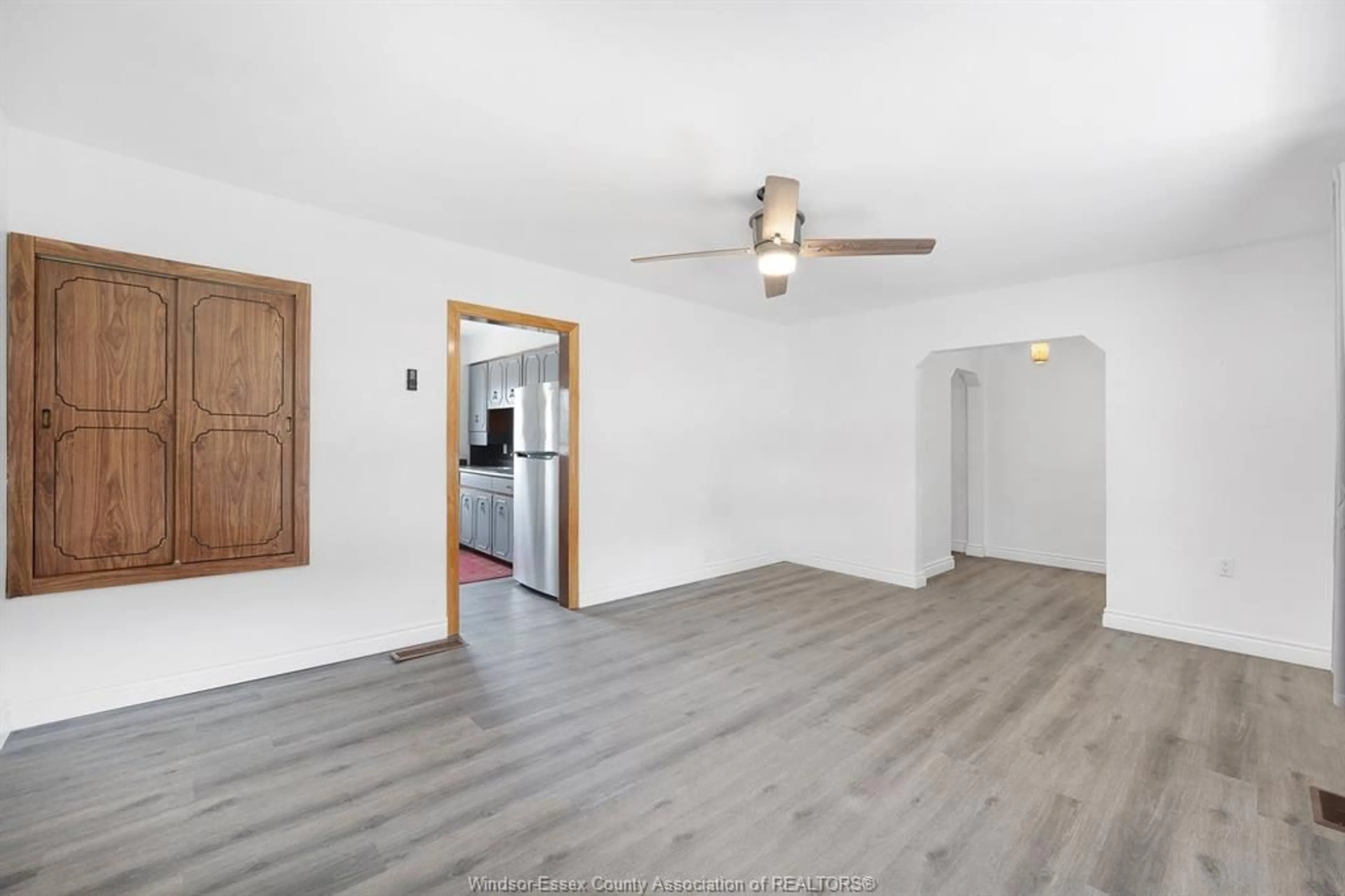 A pic of a room for 1020 ASKIN Ave, Windsor Ontario N9B 2X7