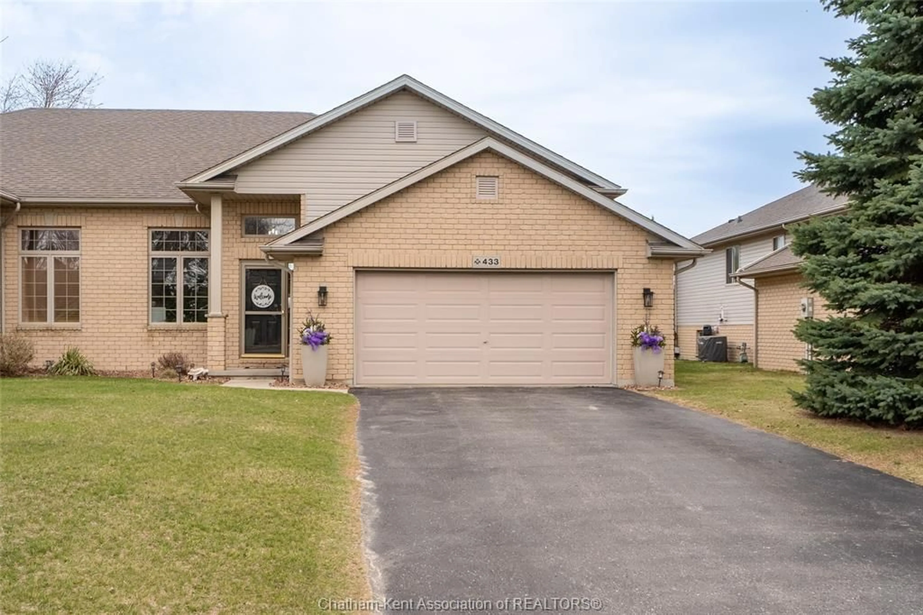 Home with brick exterior material, street for 433 Keil Trail, Chatham Ontario N7L 5R2