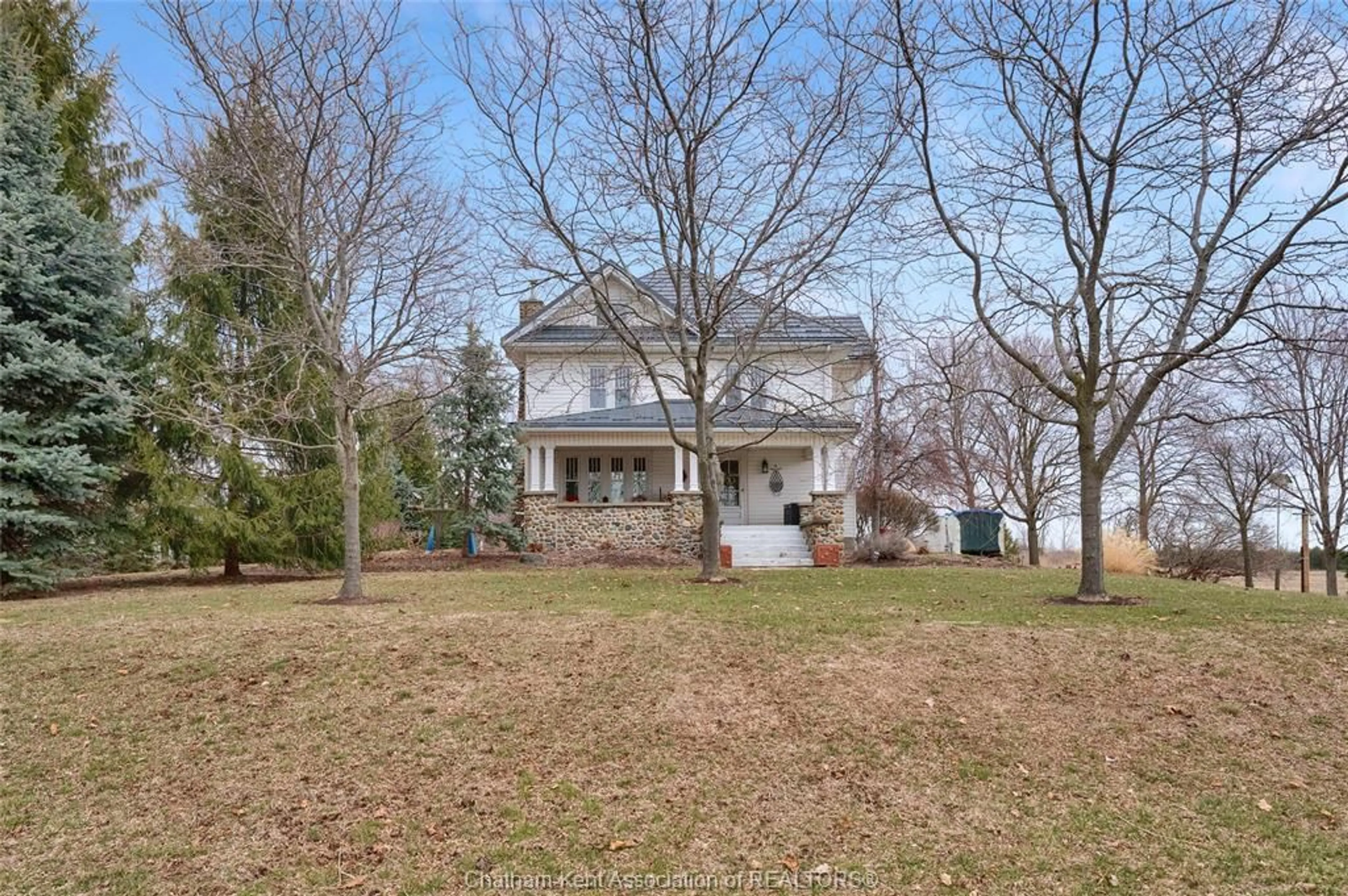 A pic from outside/outdoor area/front of a property/back of a property/a pic from drone, street for 243 Chatham St, Blenheim Ontario N0P 1A0