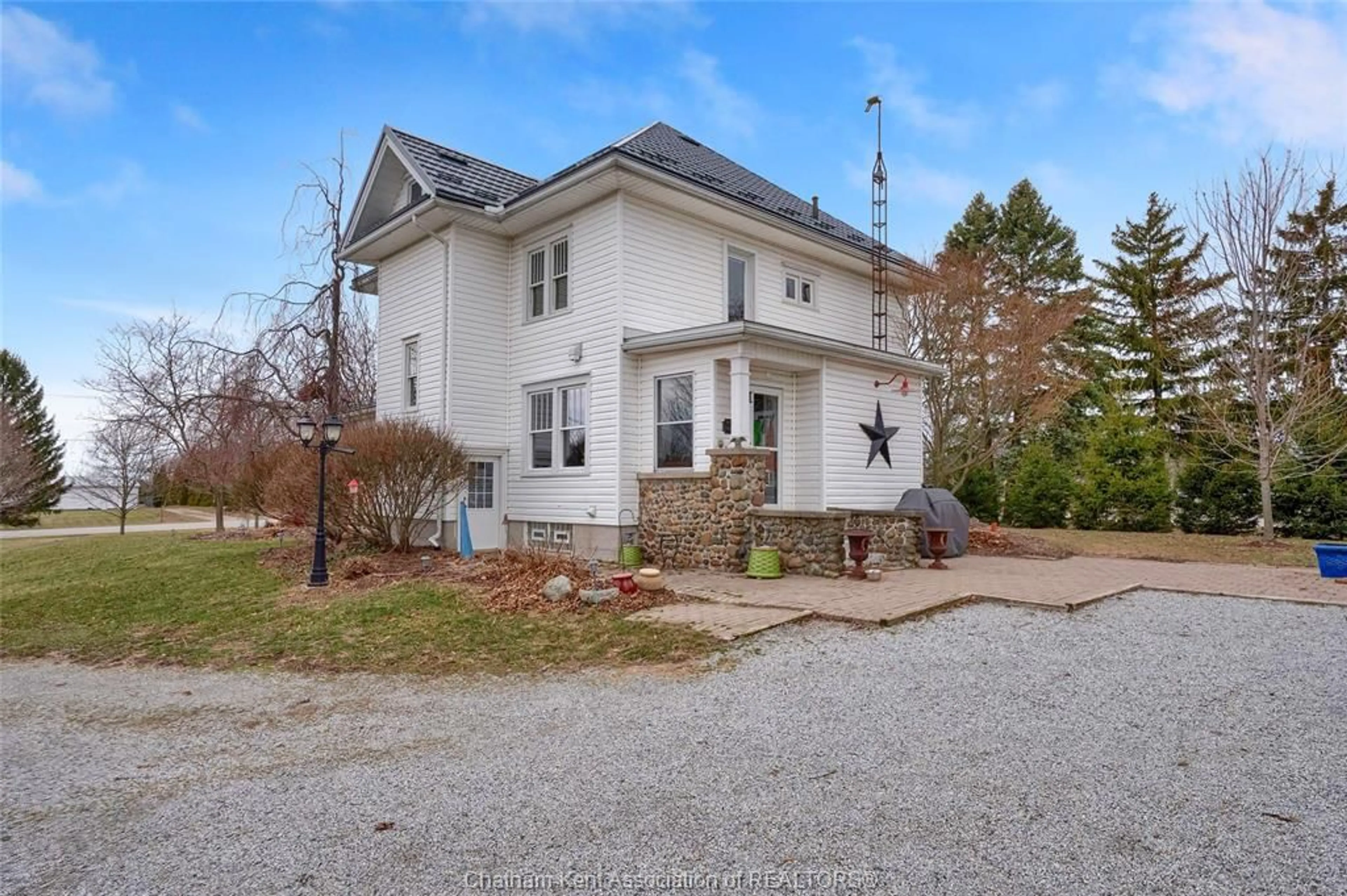 A pic from outside/outdoor area/front of a property/back of a property/a pic from drone, street for 243 Chatham St, Blenheim Ontario N0P 1A0