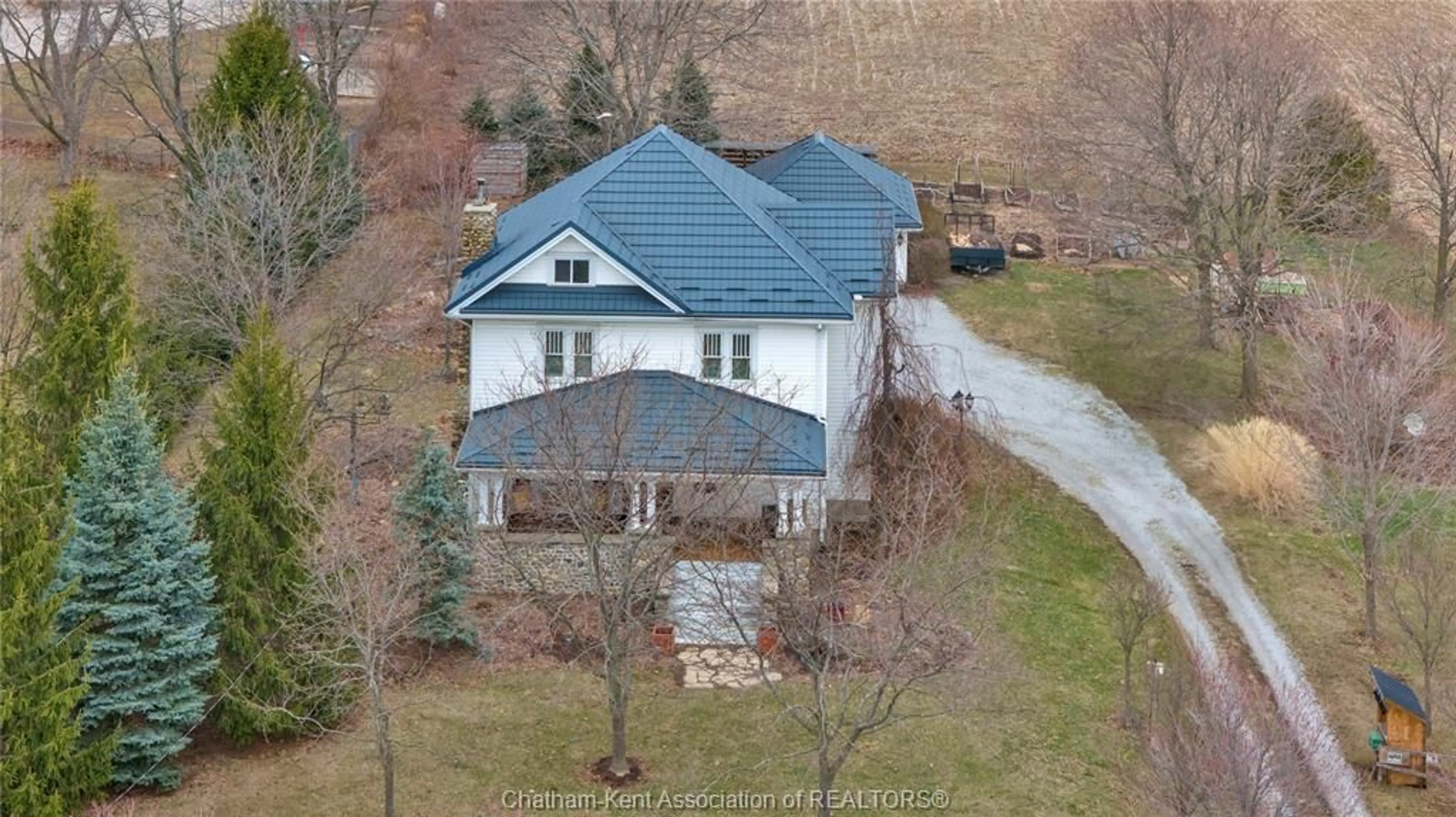A pic from outside/outdoor area/front of a property/back of a property/a pic from drone, unknown for 243 Chatham St, Blenheim Ontario N0P 1A0