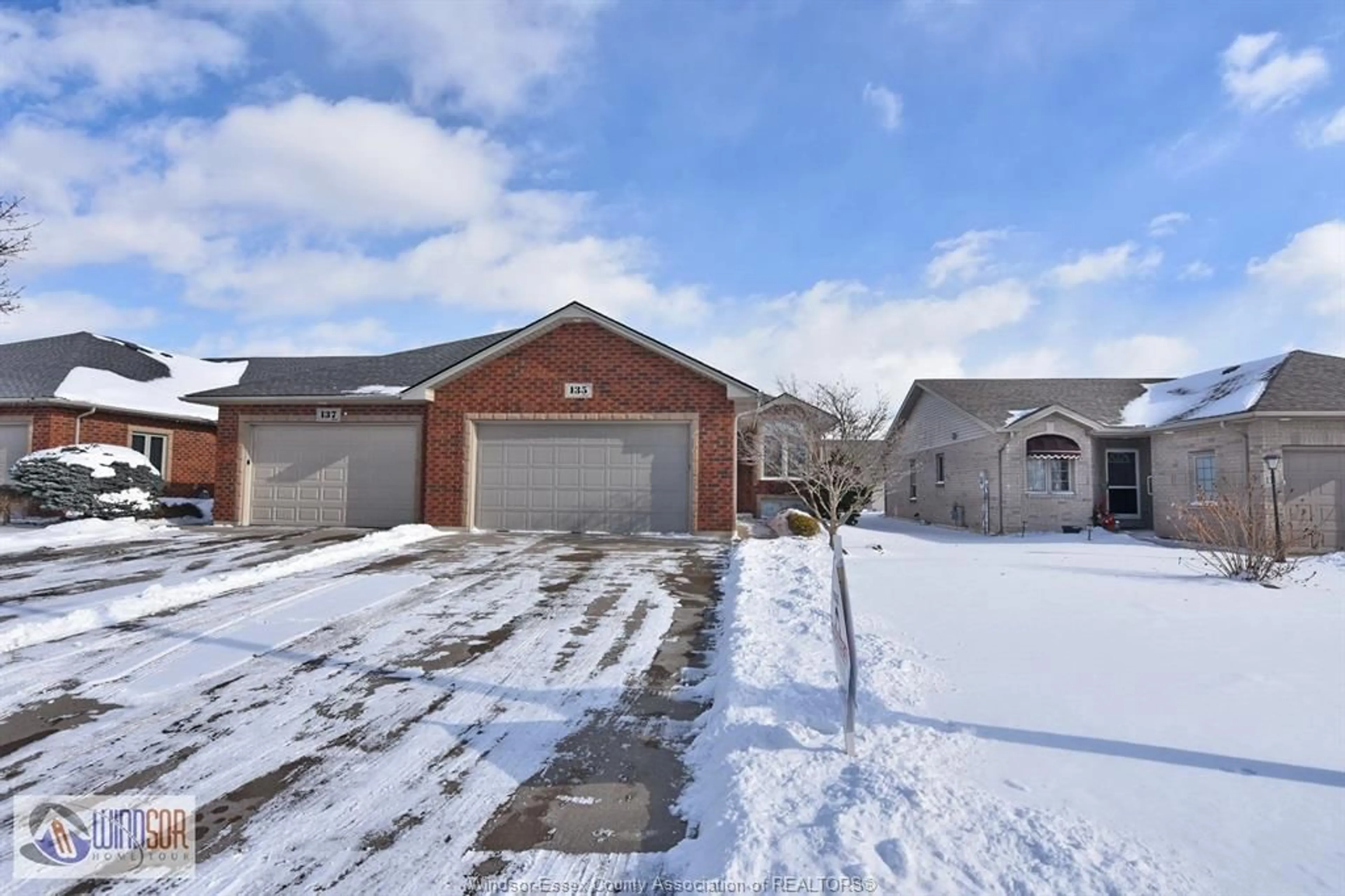 Unknown for 135 WOODYCREST, Kingsville Ontario N9Y 4G3