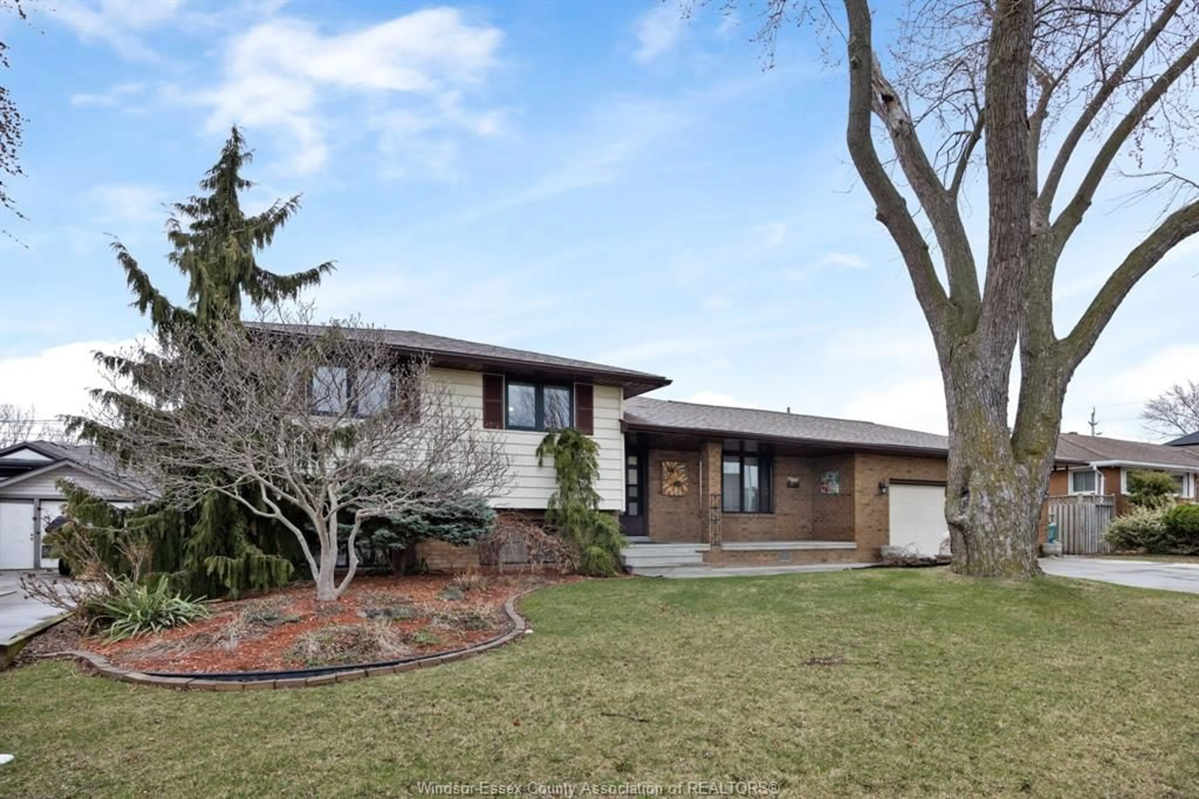 Unknown for 2374 RANDOLPH Ave, Windsor Ontario N8E 3X4