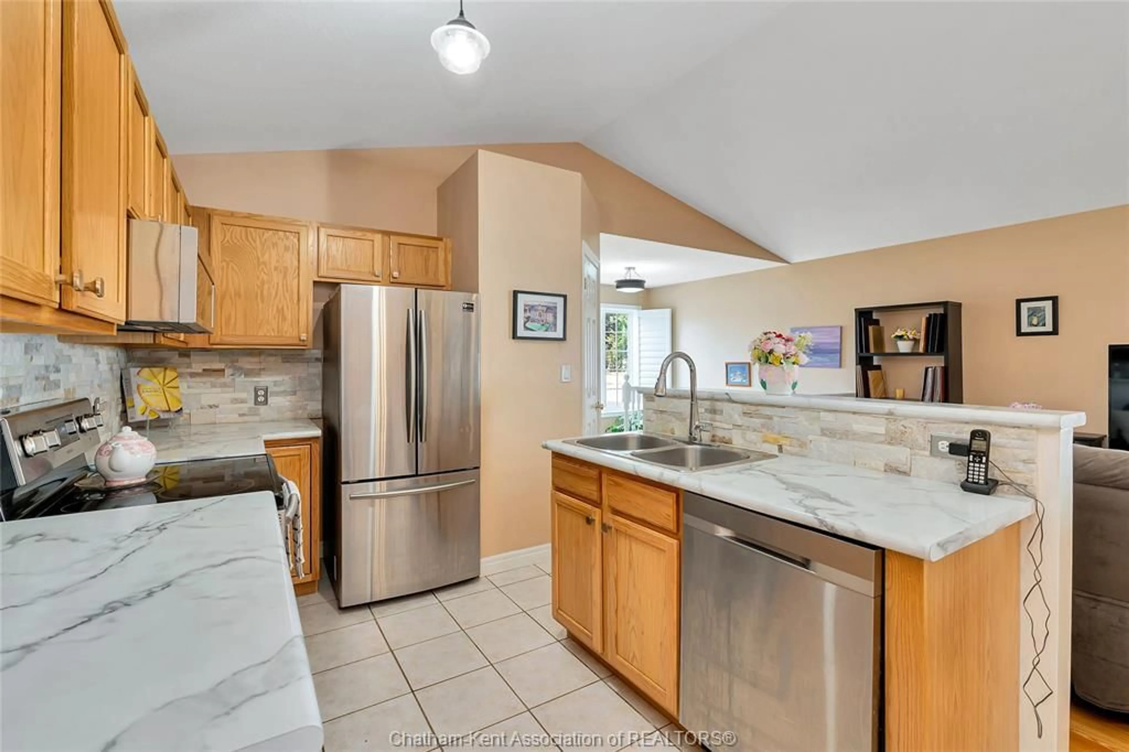 Unknown for 10 Villa Crt, Chatham Ontario N7L 5P5