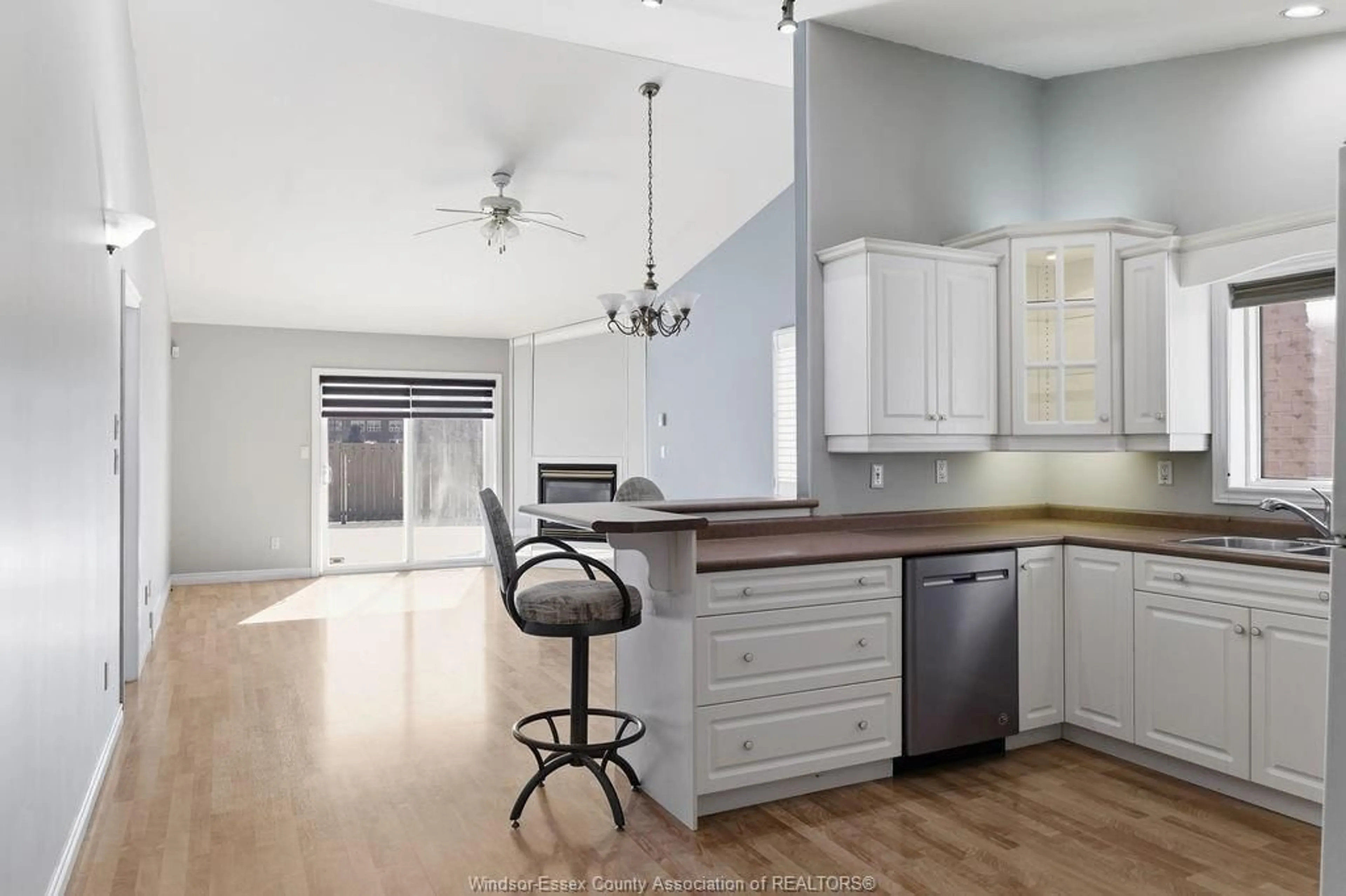 Open concept kitchen, unknown for 11581 LEATHORNE St, Windsor Ontario N8P 1P6