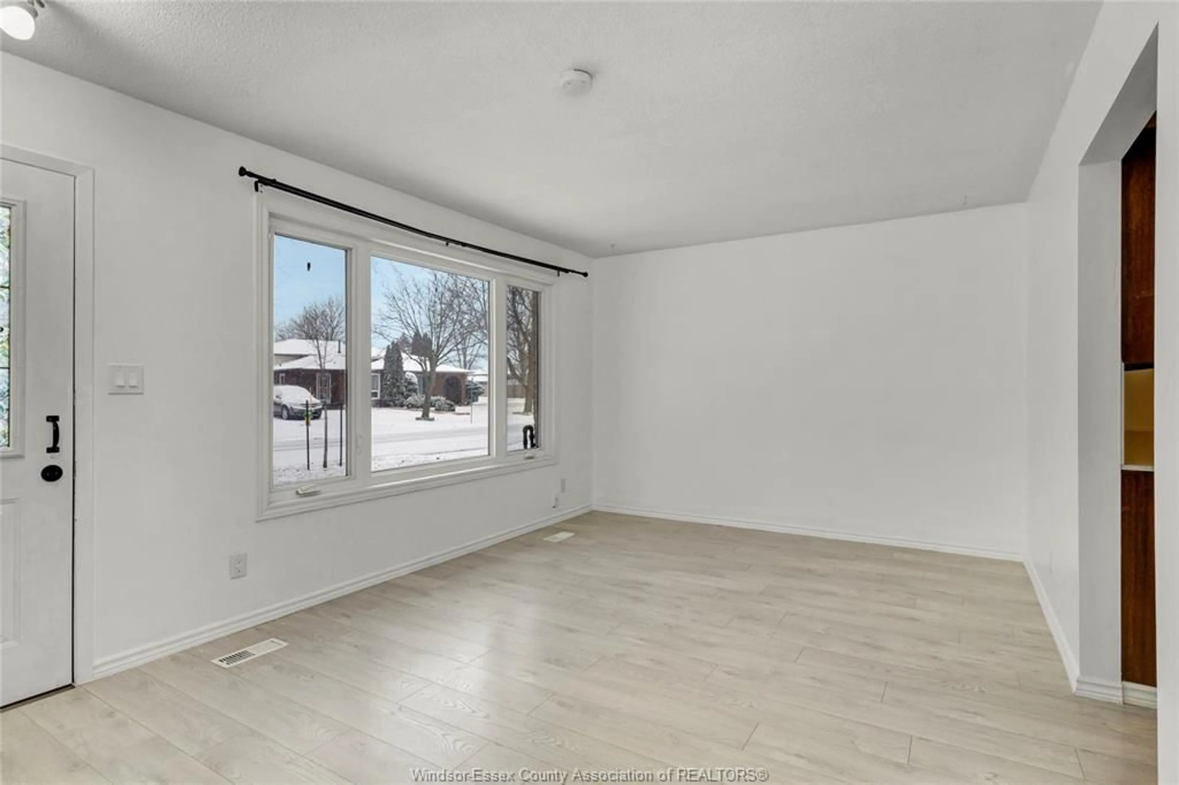 A pic of a room for 7 SATINWOOD, Leamington Ontario N8H 4P1