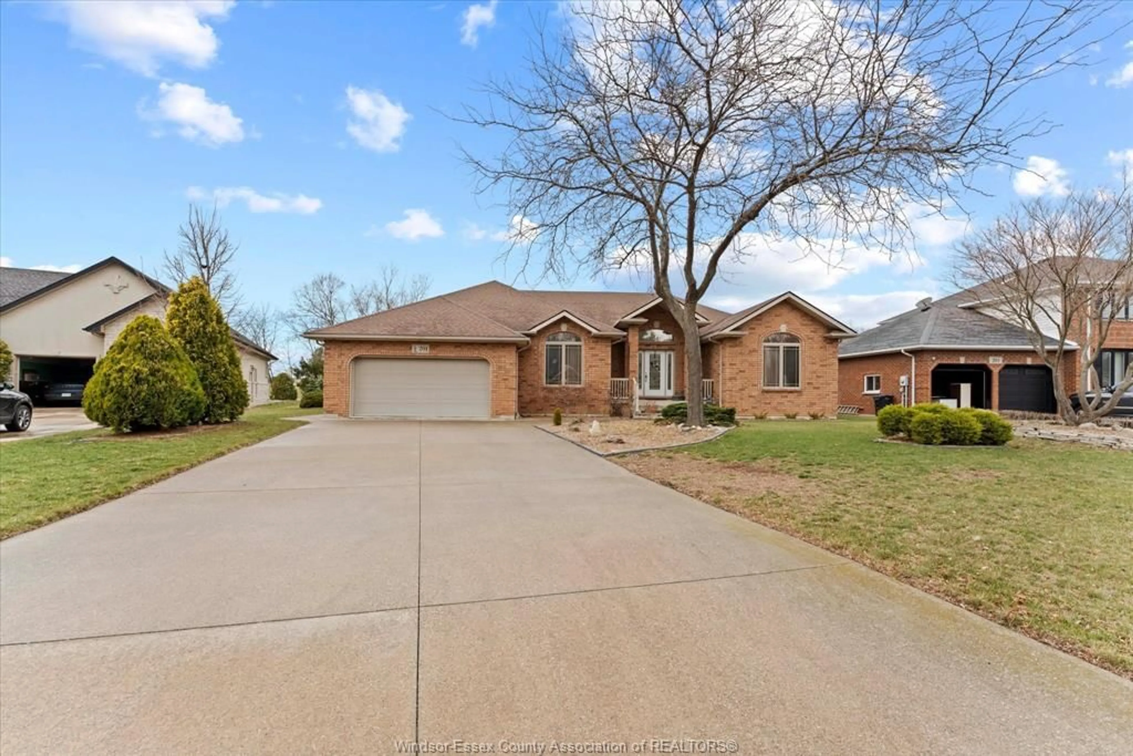 Home with brick exterior material, street for 201 IRONWOOD Dr, Amherstburg Ontario N9V 3R3