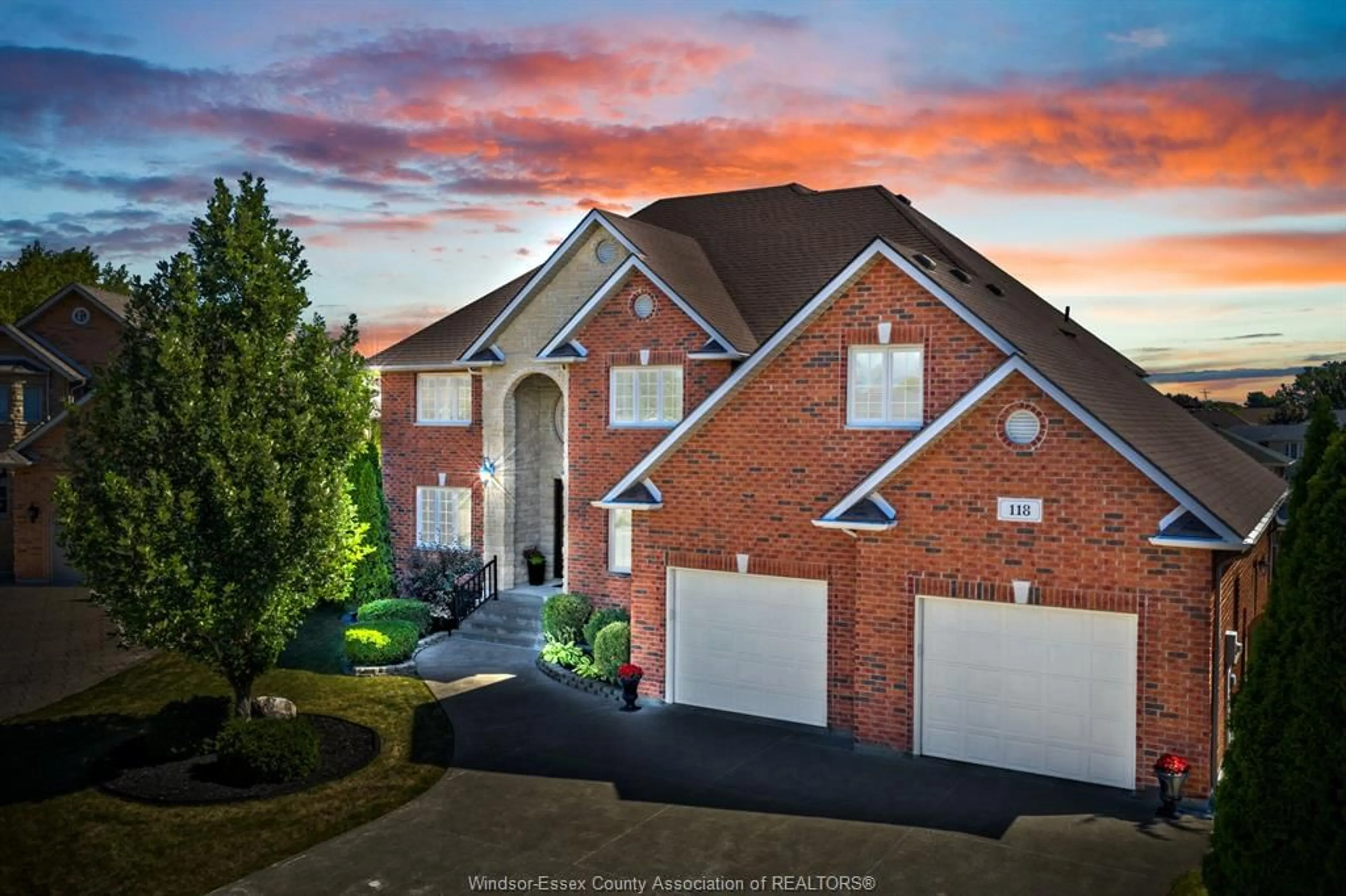 A pic from outside/outdoor area/front of a property/back of a property/a pic from drone, street for 118 REMO Cres, Lakeshore Ontario N8L 0Z3