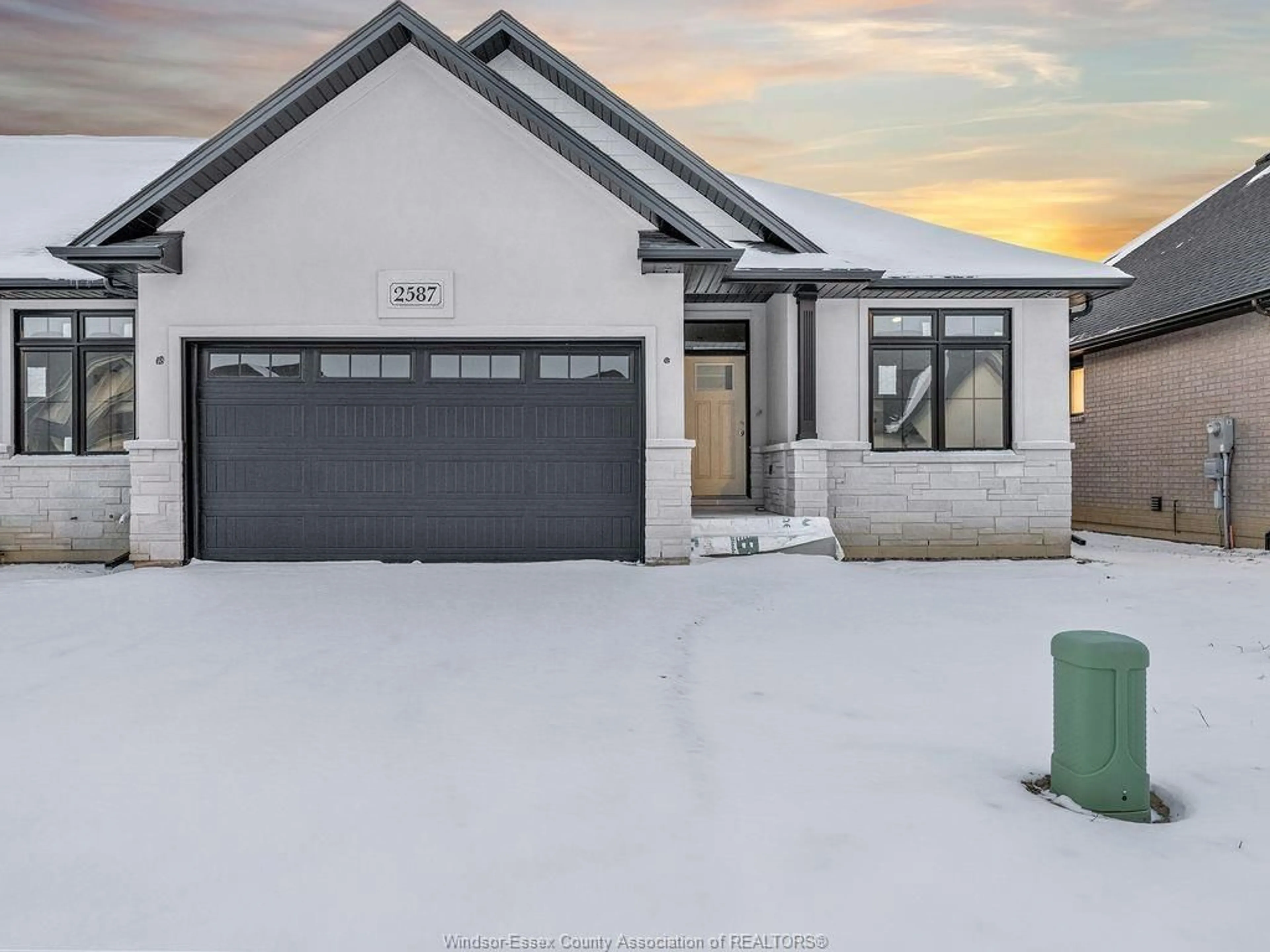 Home with vinyl exterior material, street for 2587 BARKLEY Ave, Windsor Ontario N8P 0E9